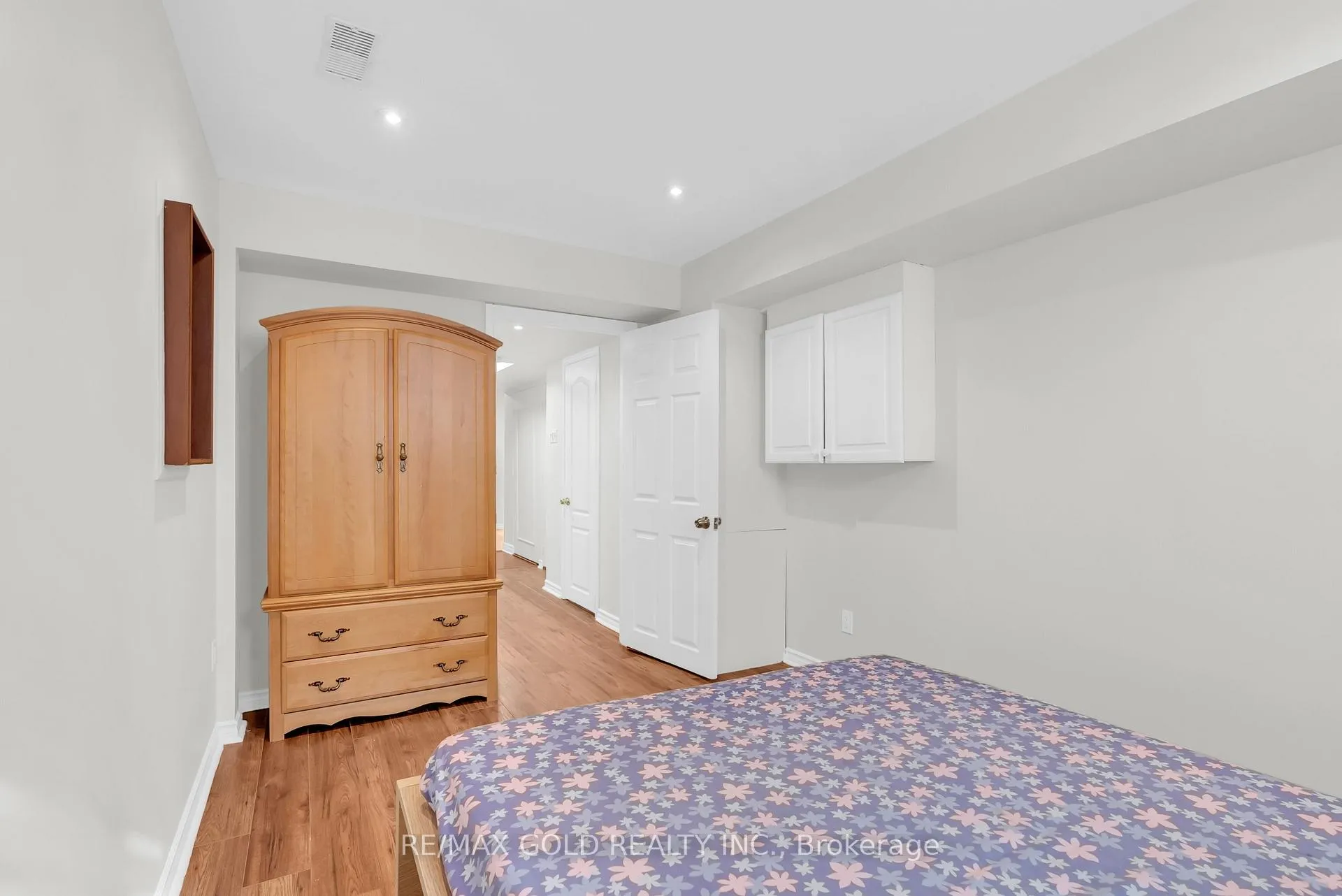 Photo 41 of 1645 Gowling Terrace, Milton, Clarke — HOMEH