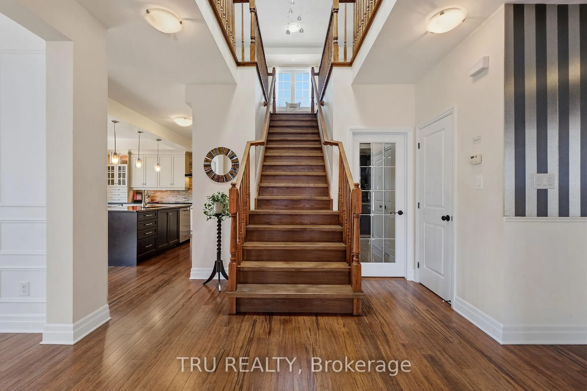 Photo 10 of 380 Blackleaf Drive, Ottawa, Barrhaven - Stonebridge — HOMEH