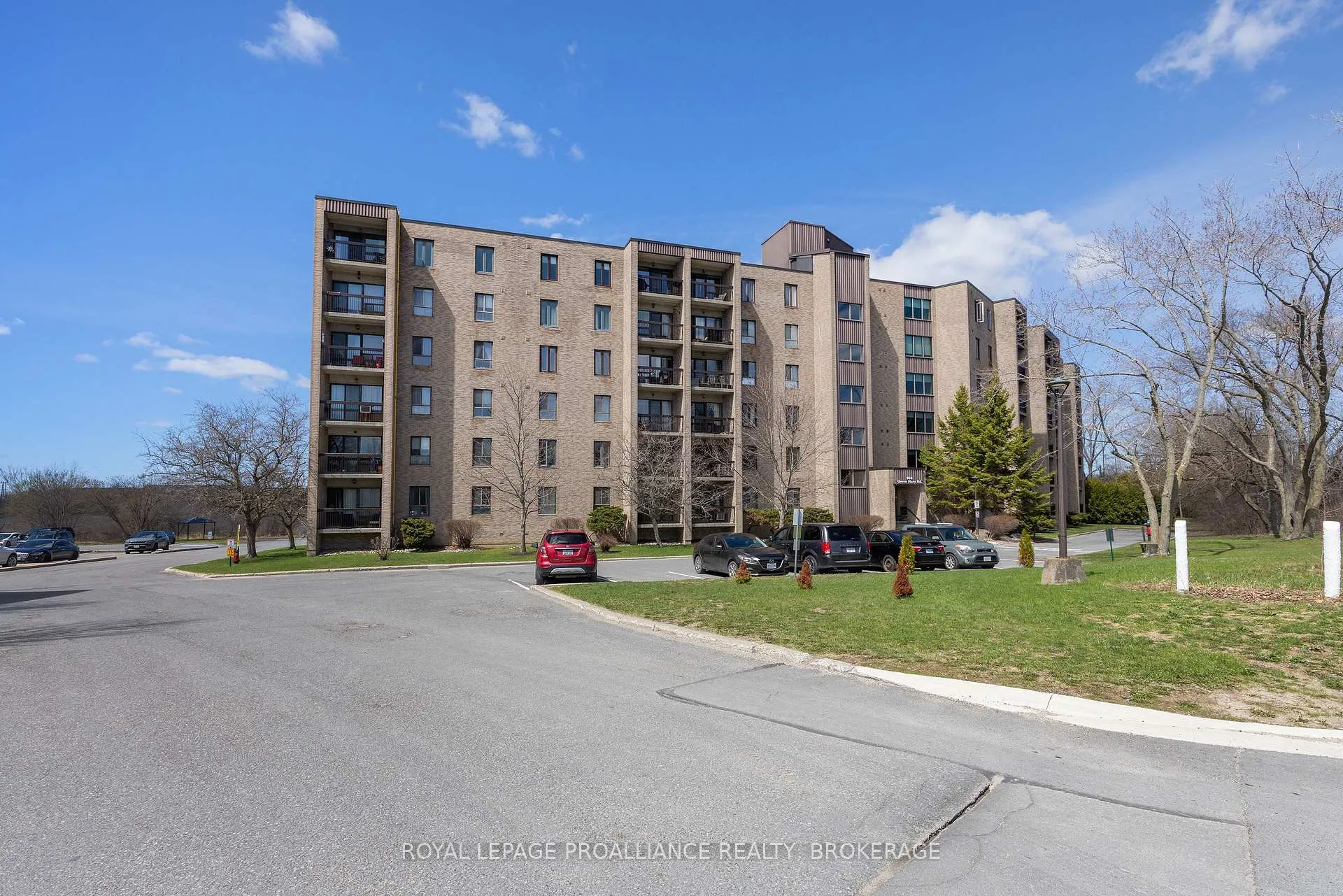 Photo 1 of Unit 214, 358 Queen Mary Road, Kingston, West of Sir John A. Blvd — HOMEH