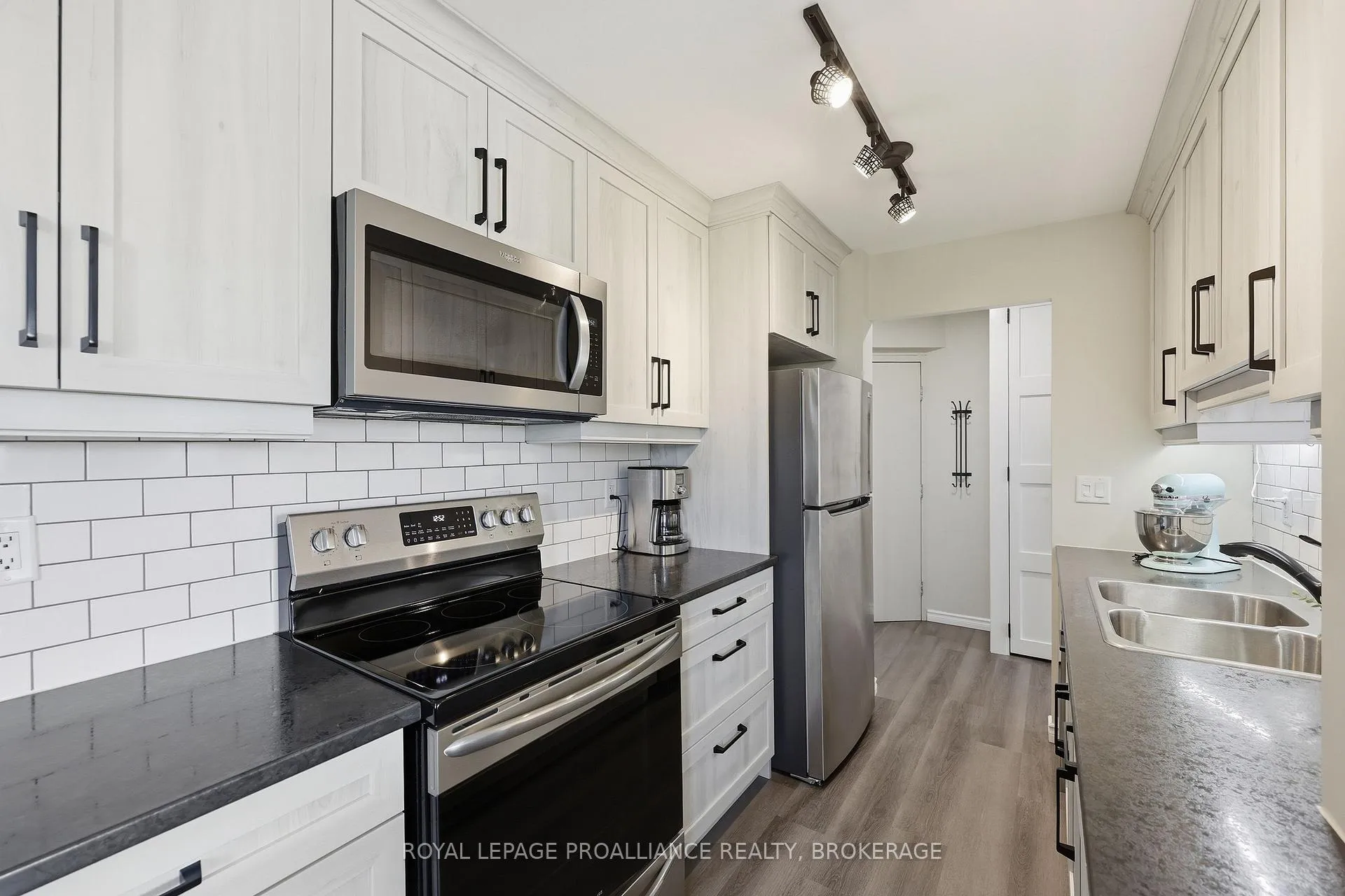 Photo 19 of Unit 214, 358 Queen Mary Road, Kingston, West of Sir John A. Blvd — HOMEH