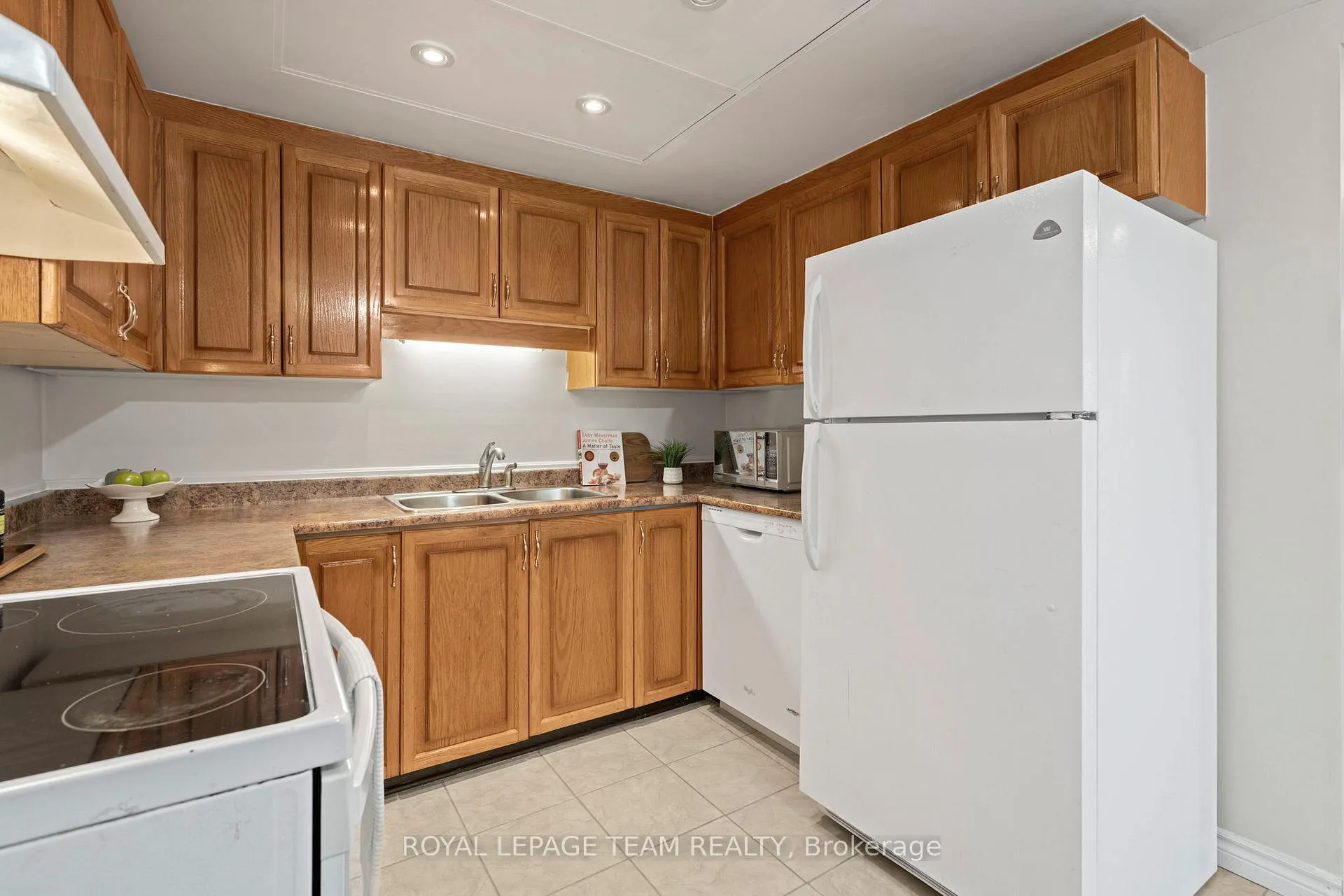 Photo 12 of 90 Haxby Private, Ottawa, Hunt Club Park/Greenboro — HOMEH