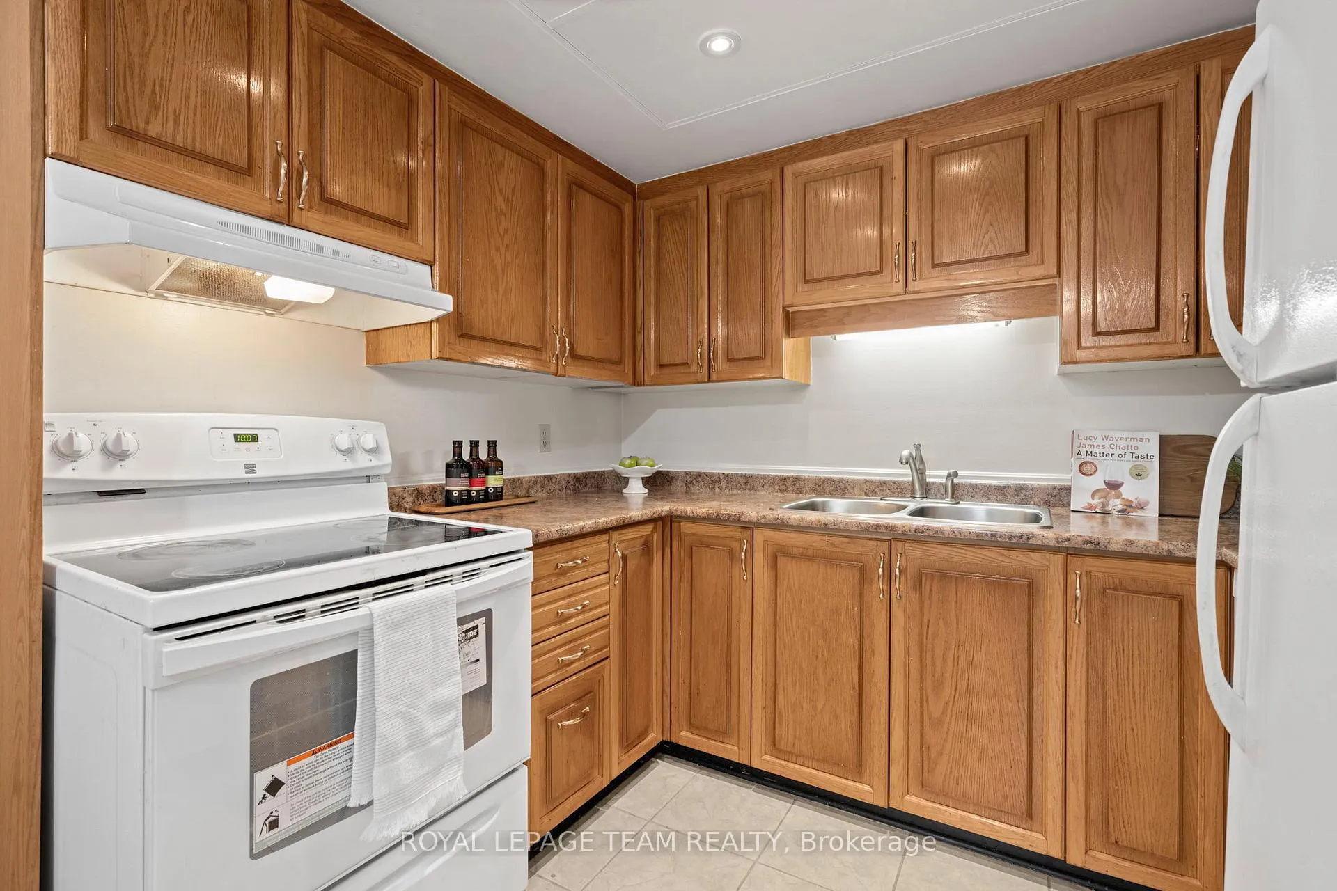 Photo 13 of 90 Haxby Private, Ottawa, Hunt Club Park/Greenboro — HOMEH