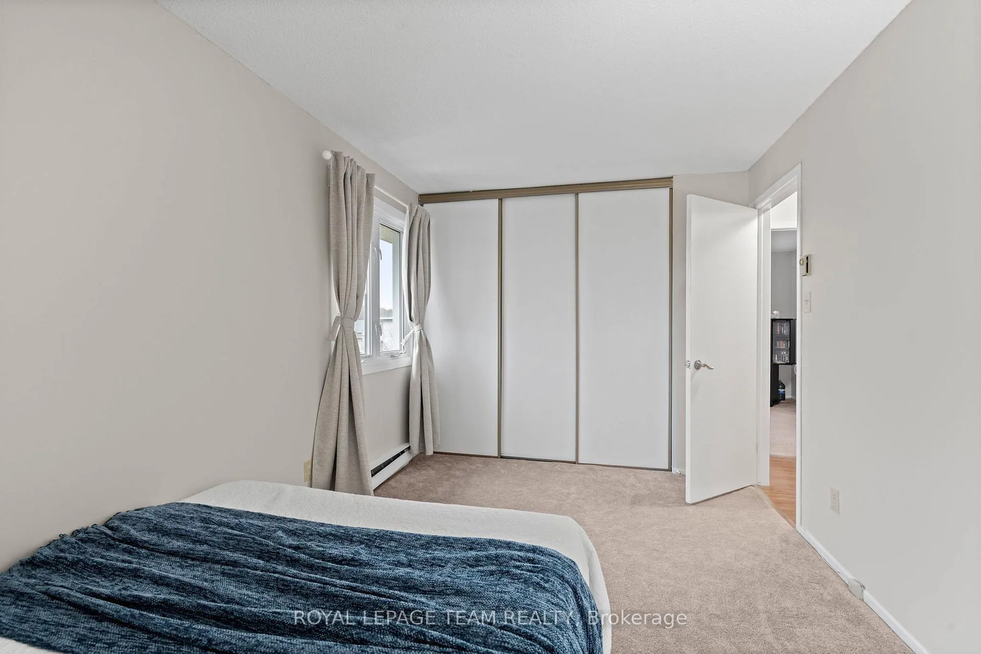 Photo 19 of 90 Haxby Private, Ottawa, Hunt Club Park/Greenboro — HOMEH
