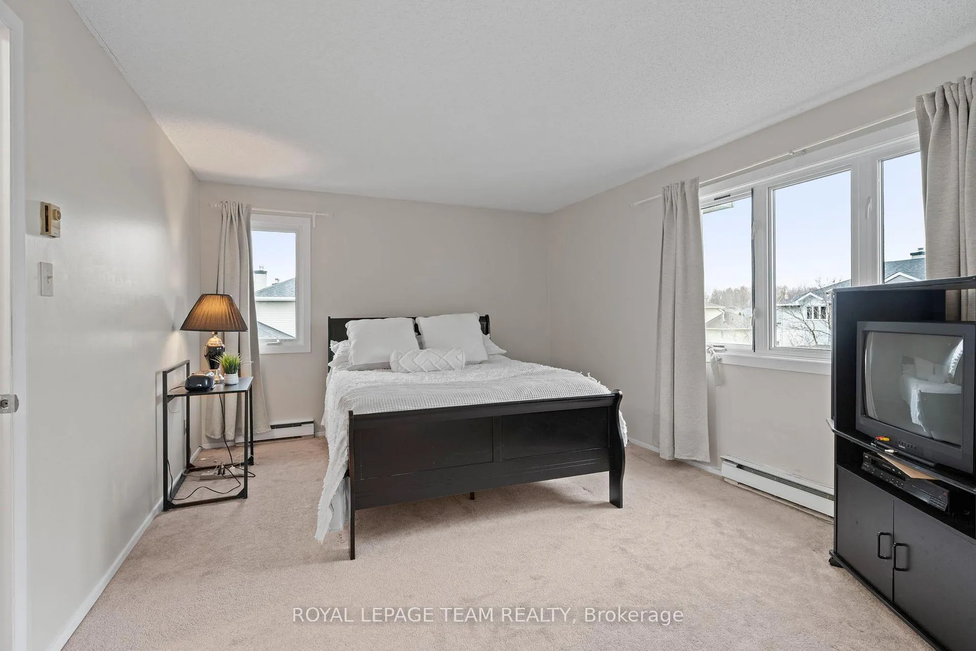 Photo 21 of 90 Haxby Private, Ottawa, Hunt Club Park/Greenboro — HOMEH