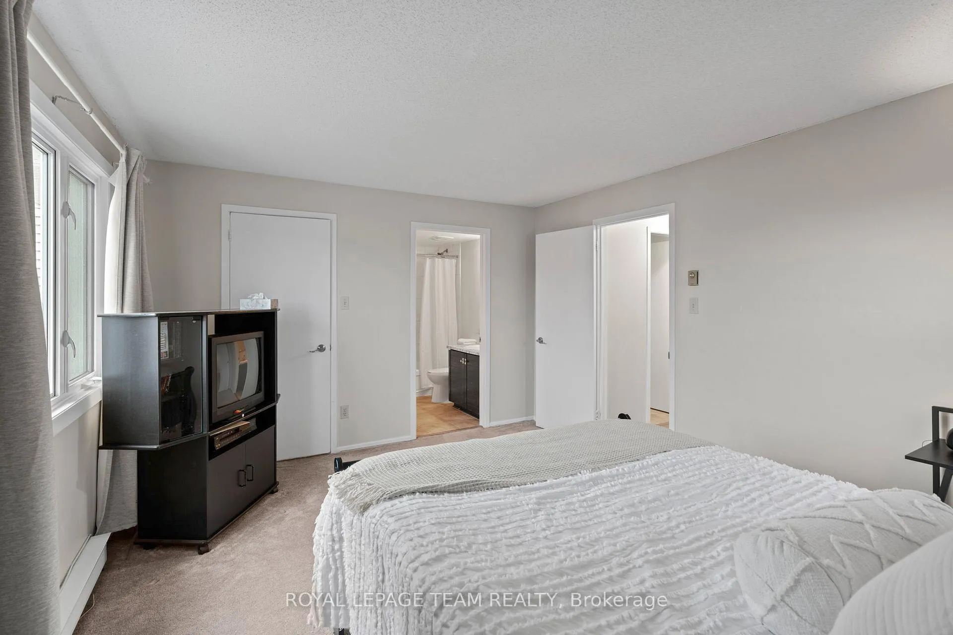 Photo 22 of 90 Haxby Private, Ottawa, Hunt Club Park/Greenboro — HOMEH