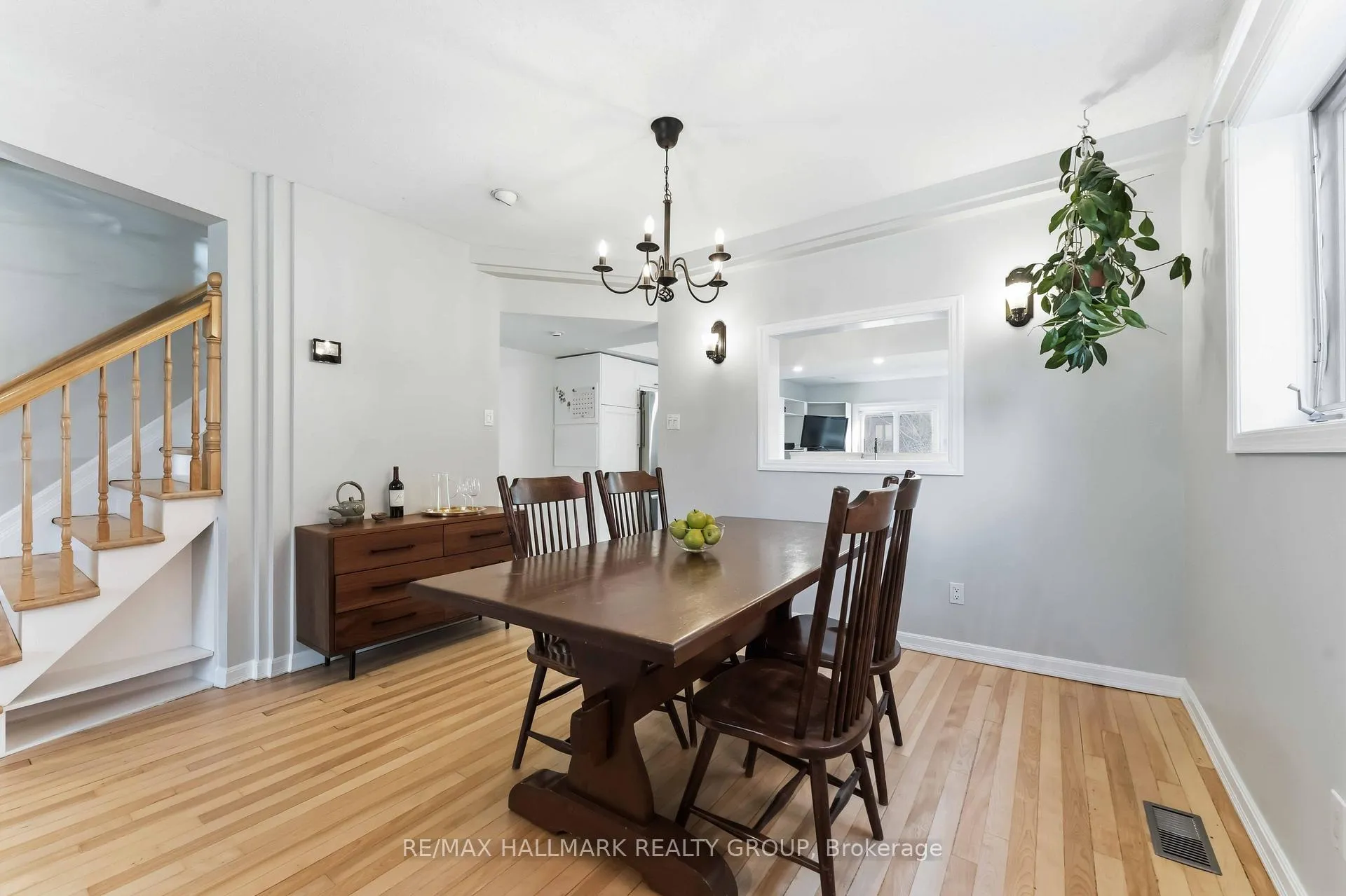 Photo 8 of 57 Rosemere Avenue, Ottawa, Ottawa East — HOMEH