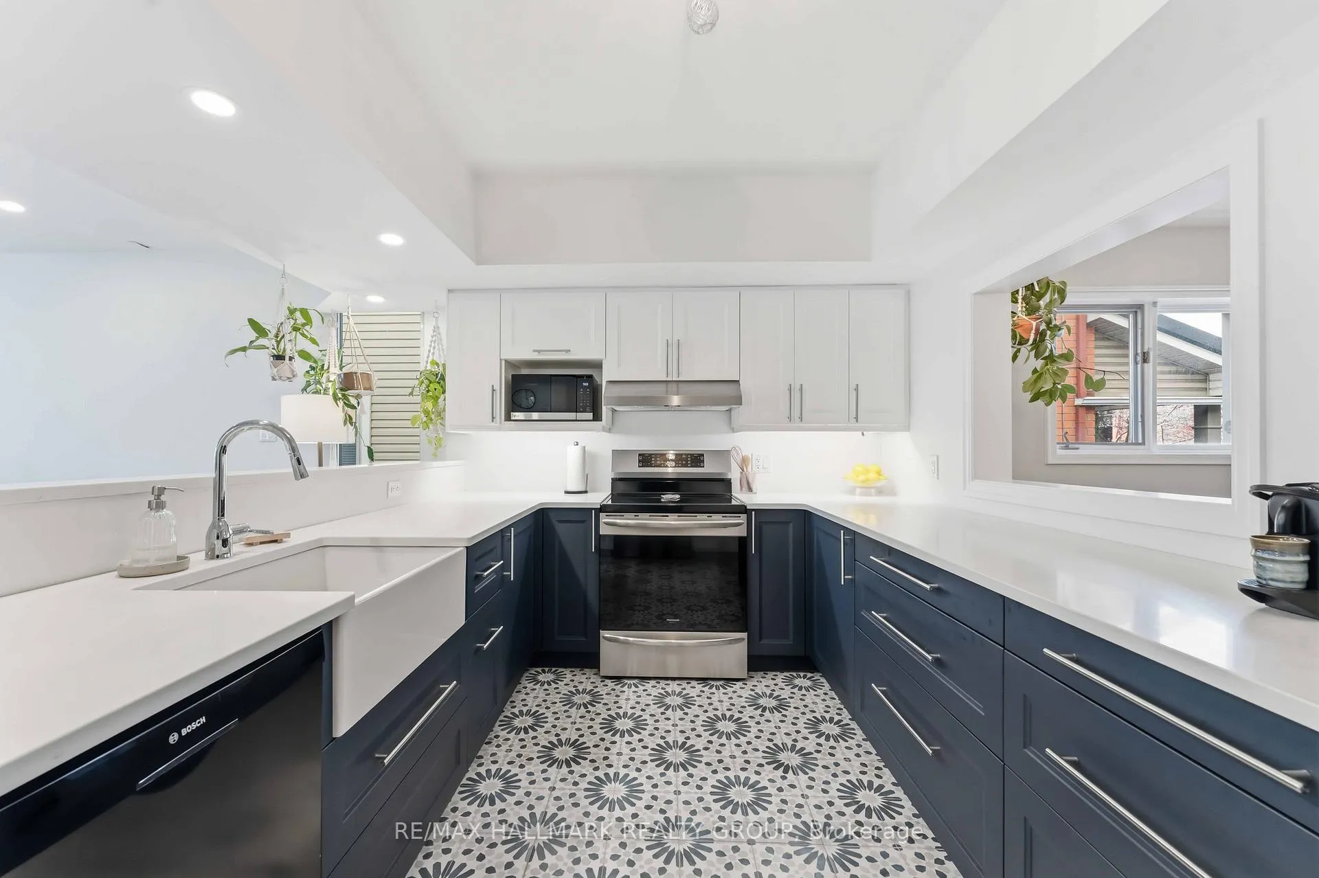 Photo 10 of 57 Rosemere Avenue, Ottawa, Ottawa East — HOMEH