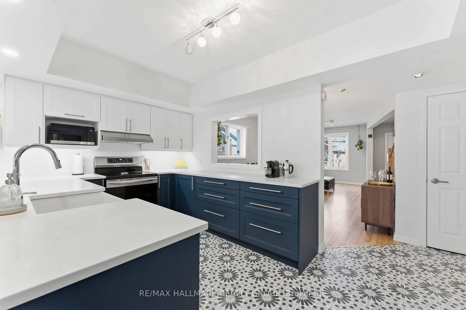 Photo 13 of 57 Rosemere Avenue, Ottawa, Ottawa East — HOMEH