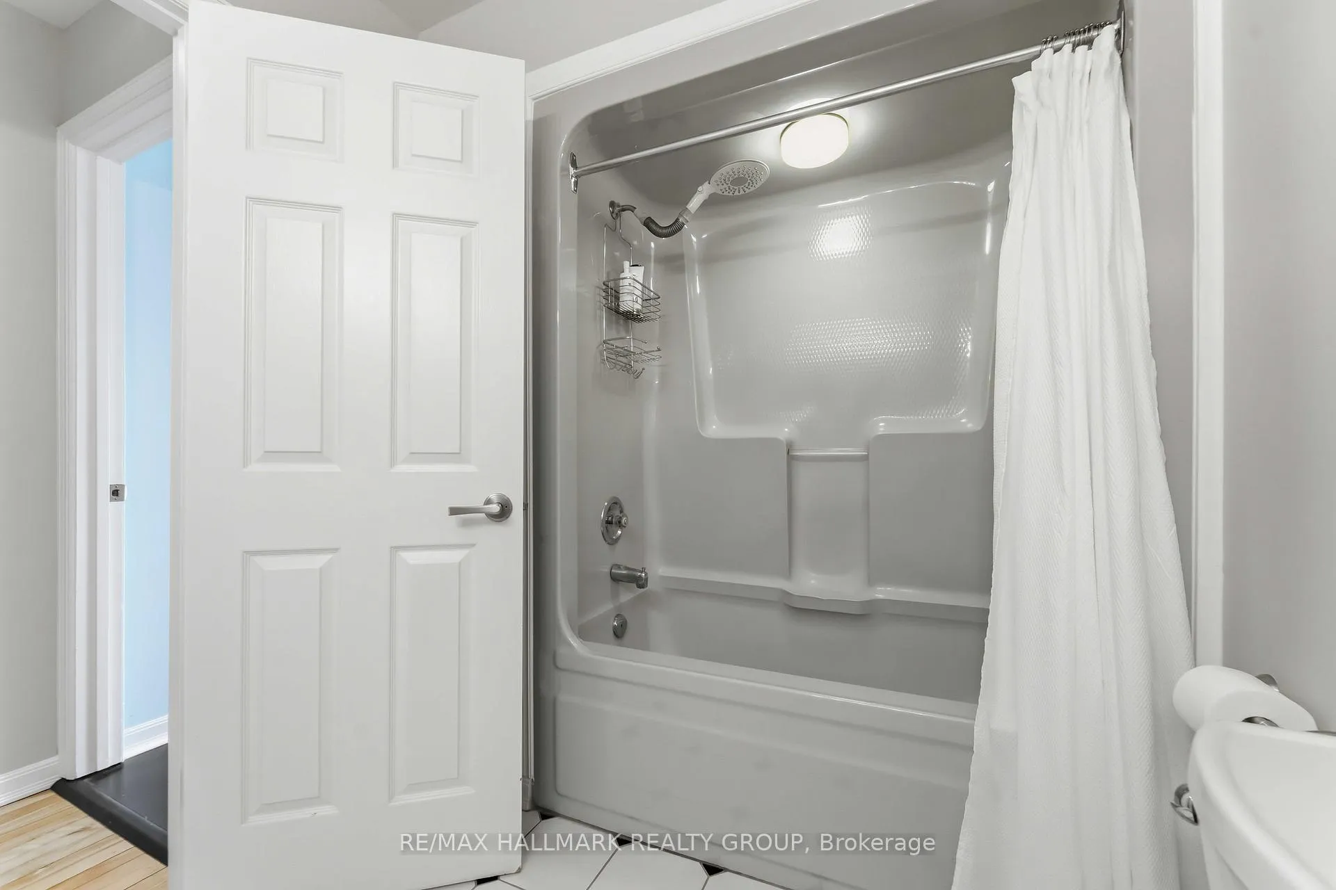 Photo 21 of 57 Rosemere Avenue, Ottawa, Ottawa East — HOMEH