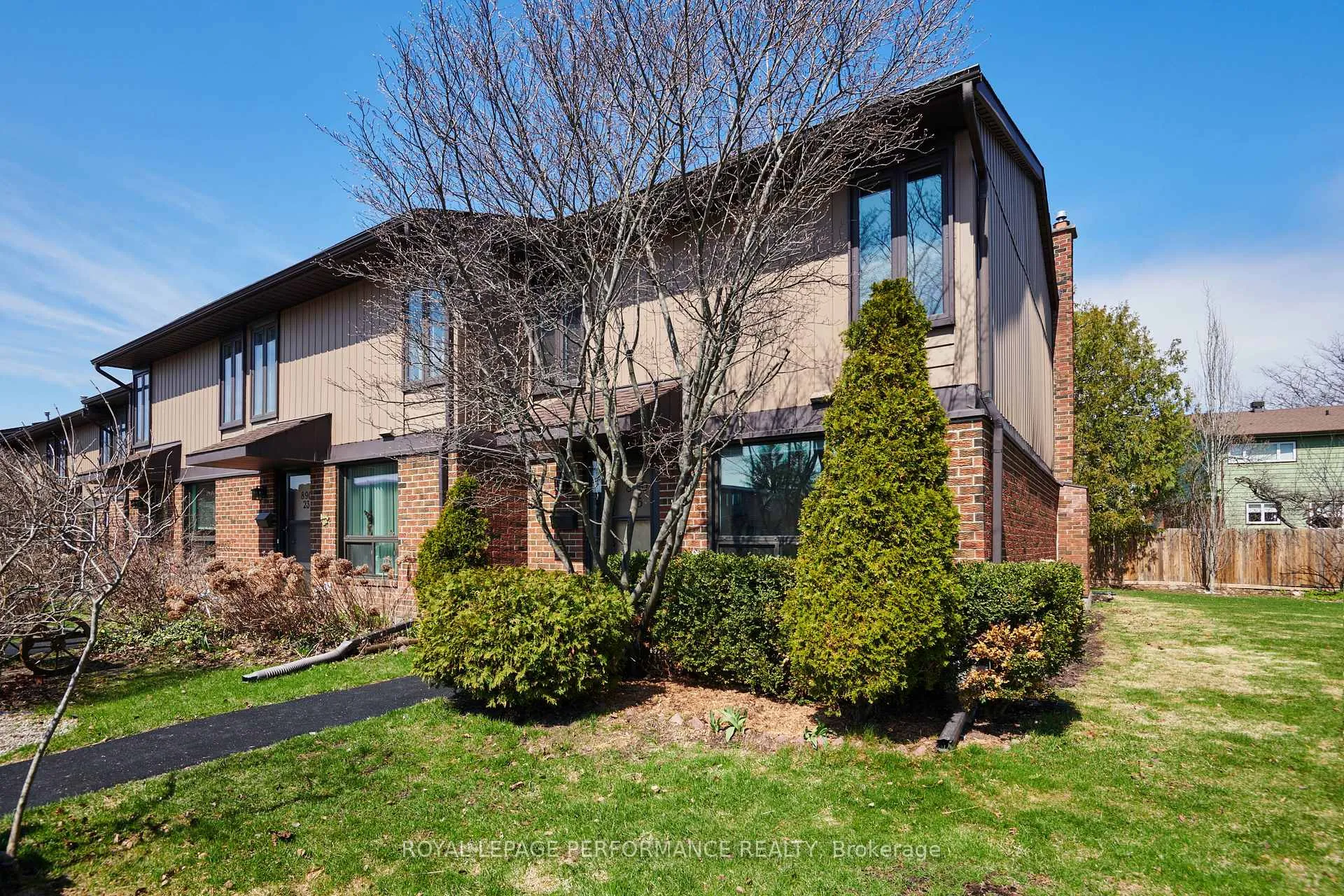 Photo 2 of Unit 25, 890 Cahill Drive W, Ottawa, Hunt Club — HOMEH