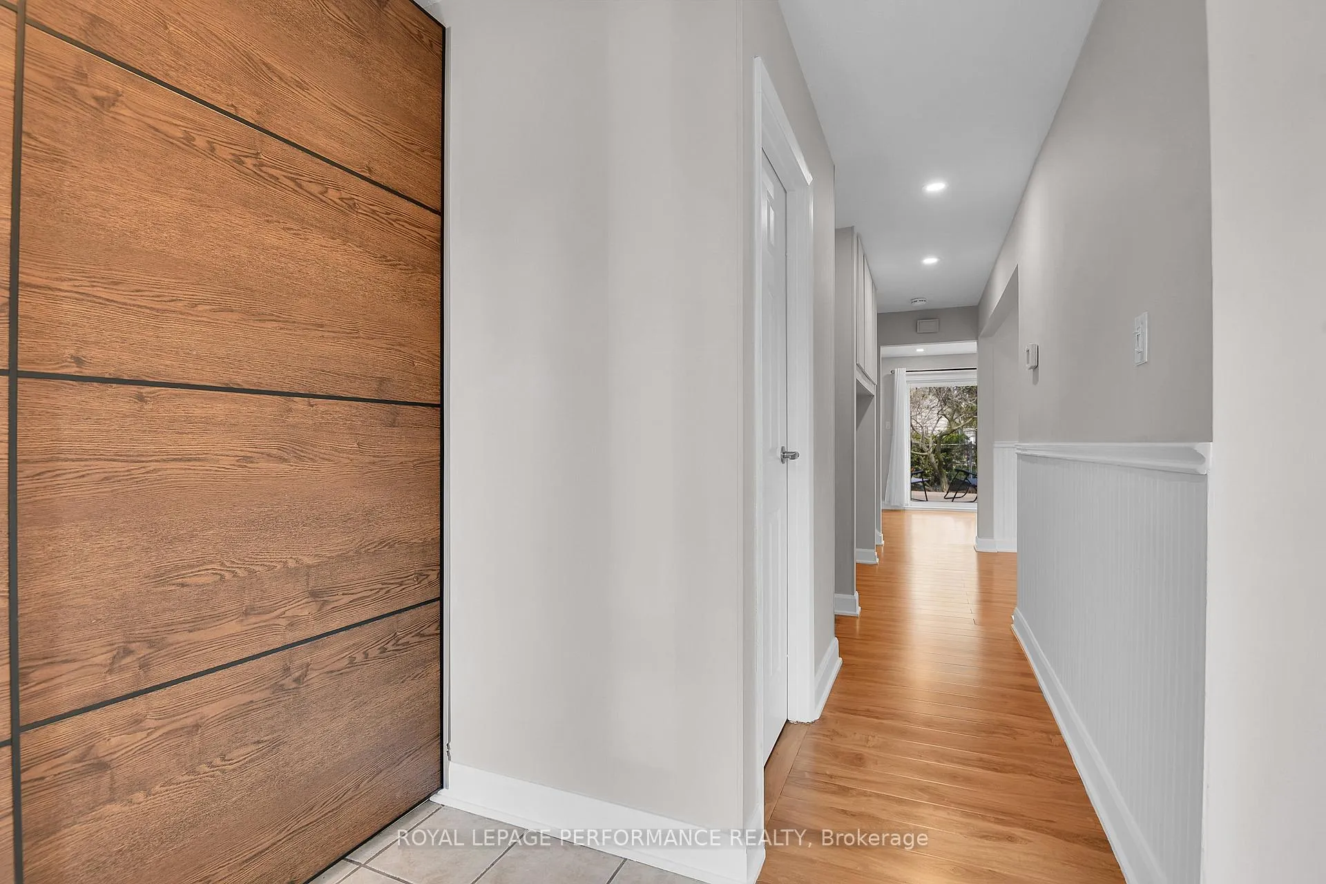 Photo 5 of Unit 25, 890 Cahill Drive W, Ottawa, Hunt Club — HOMEH