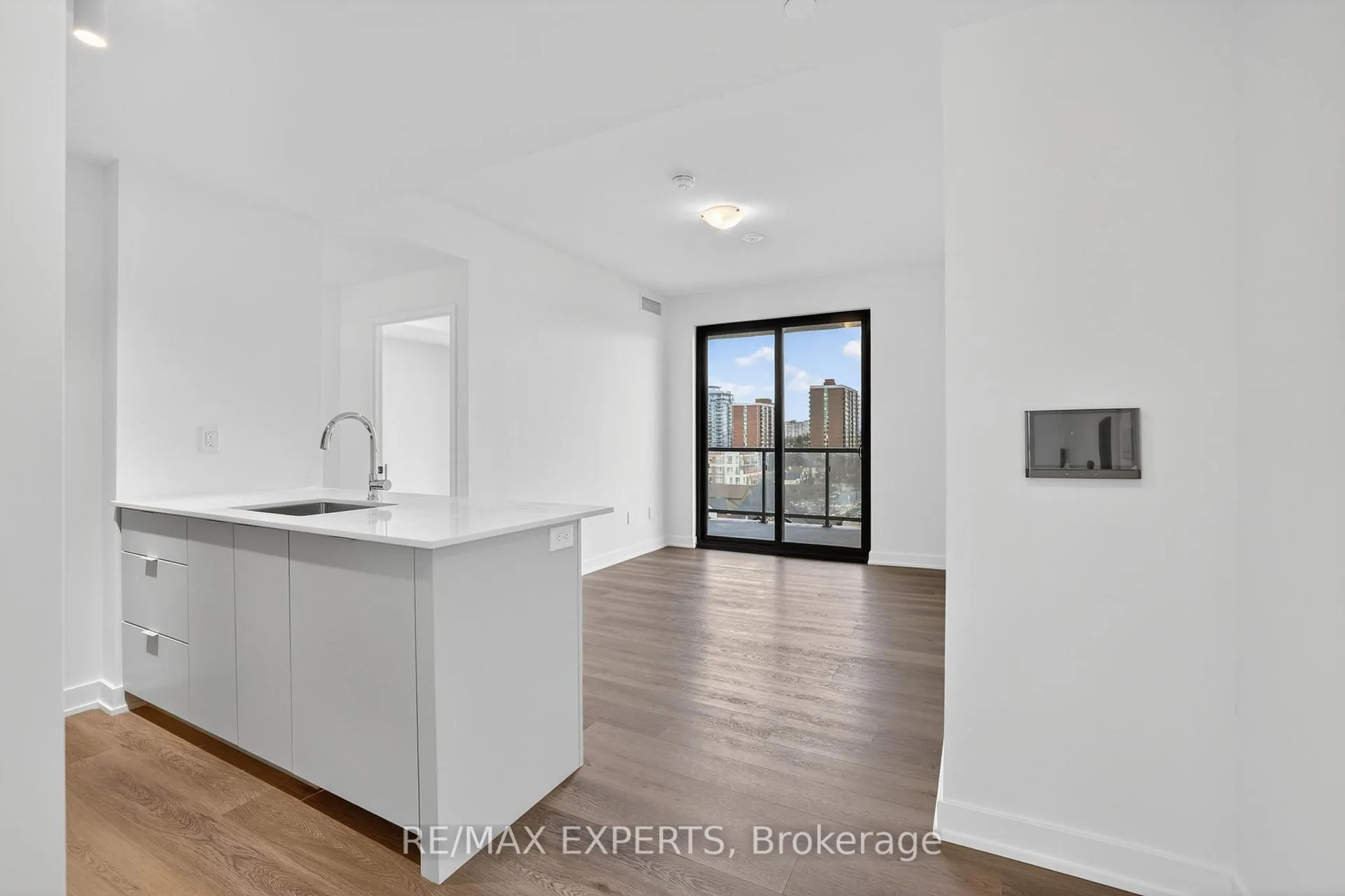 Photo 8 of Unit 601, 2075 Lakeshore Road, Burlington, Brant — HOMEH