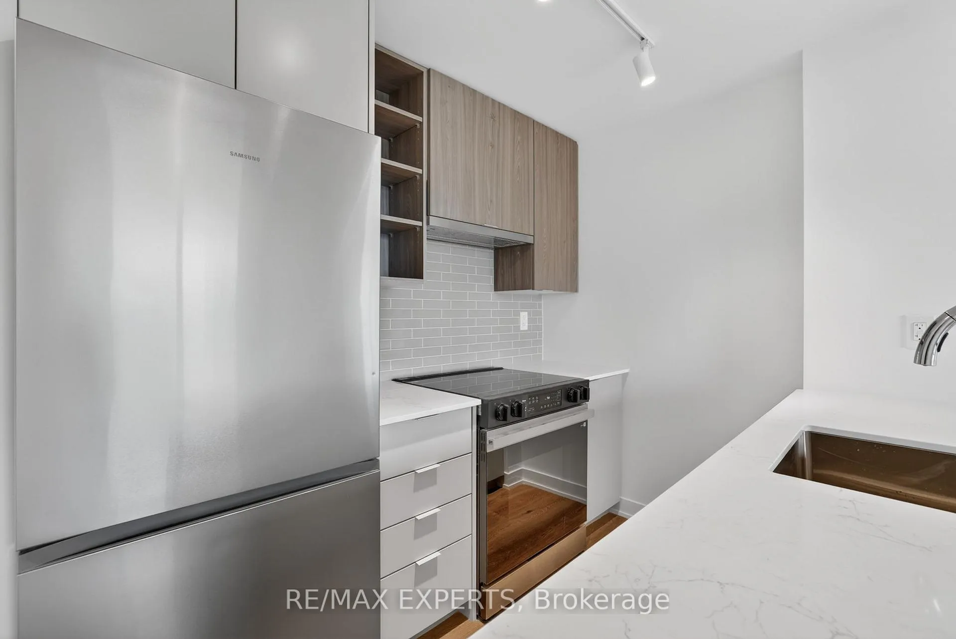 Photo 11 of Unit 601, 2075 Lakeshore Road, Burlington, Brant — HOMEH