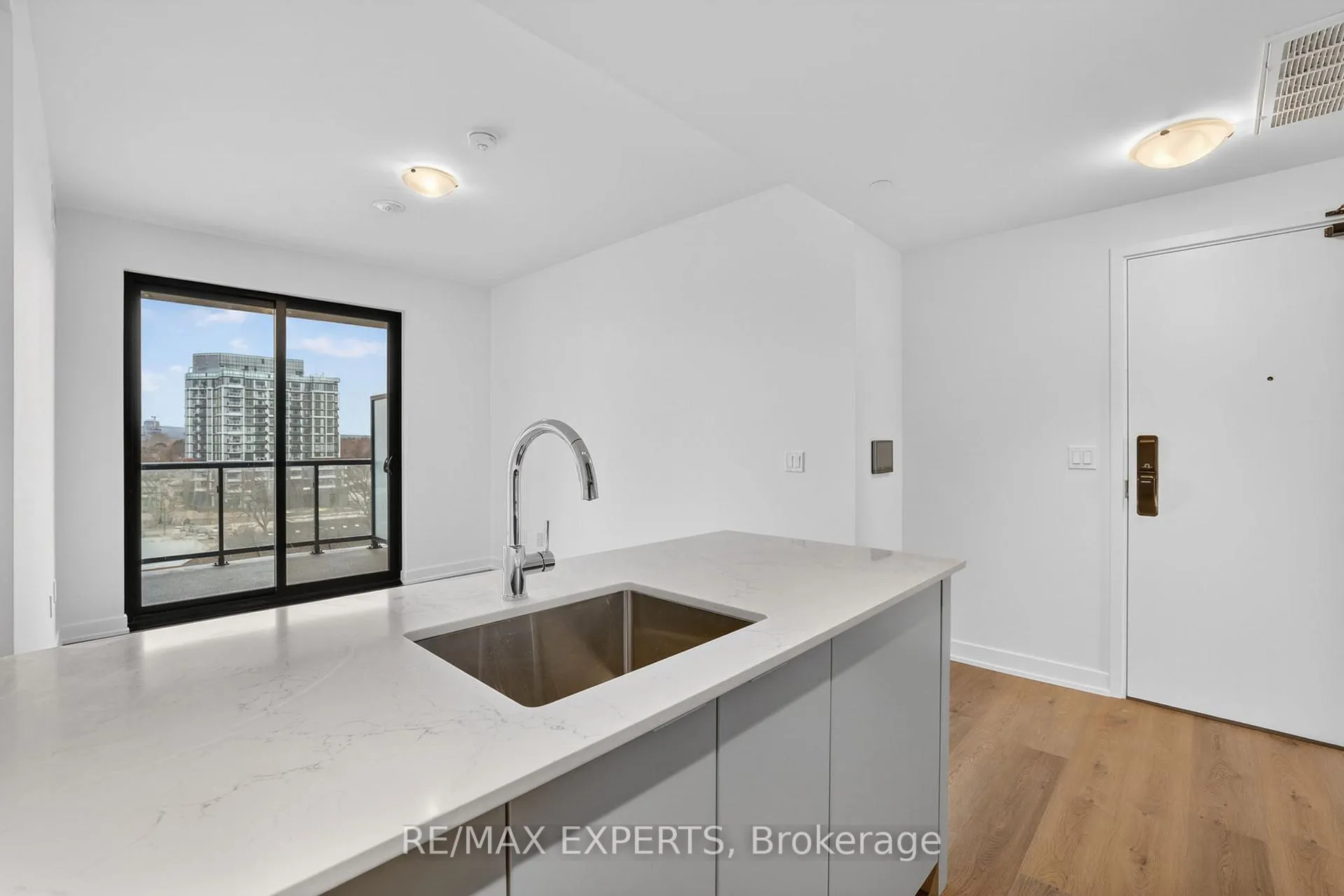Photo 15 of Unit 601, 2075 Lakeshore Road, Burlington, Brant — HOMEH