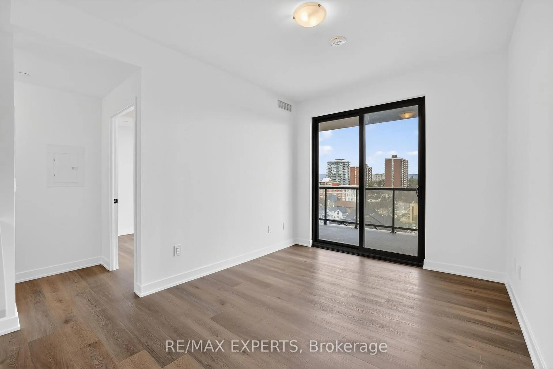 Photo 16 of Unit 601, 2075 Lakeshore Road, Burlington, Brant — HOMEH