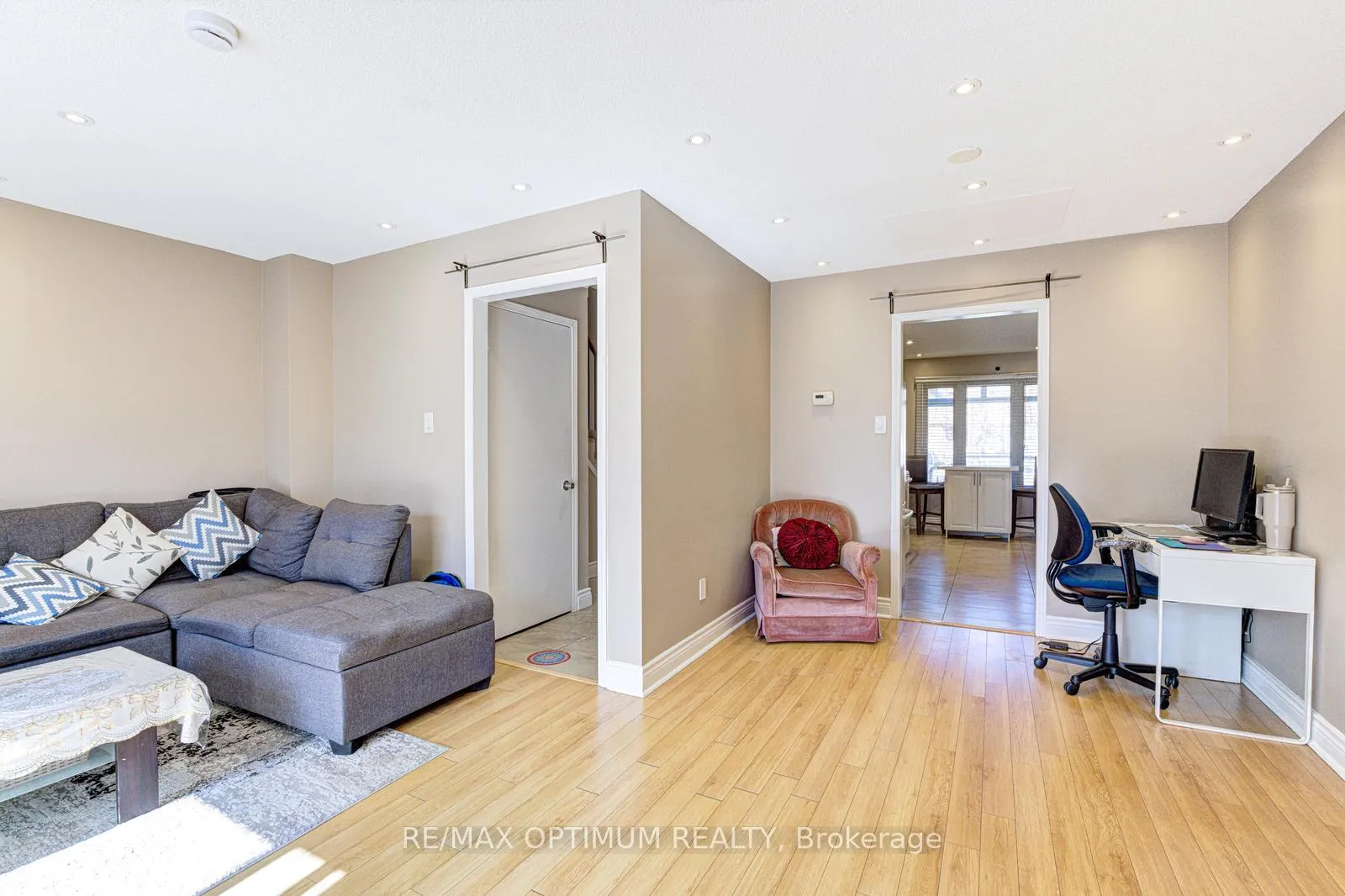 Photo 11 of 53 Dutch Crescent, Brampton, Fletcher's Creek South — HOMEH