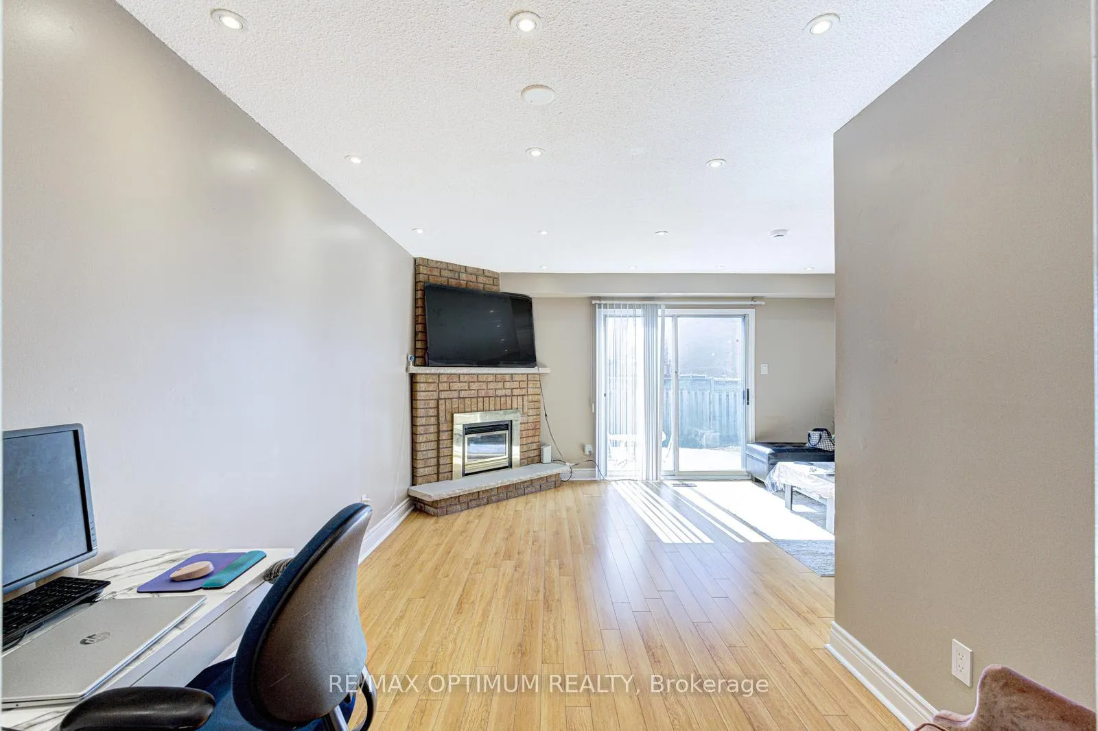 Photo 12 of 53 Dutch Crescent, Brampton, Fletcher's Creek South — HOMEH