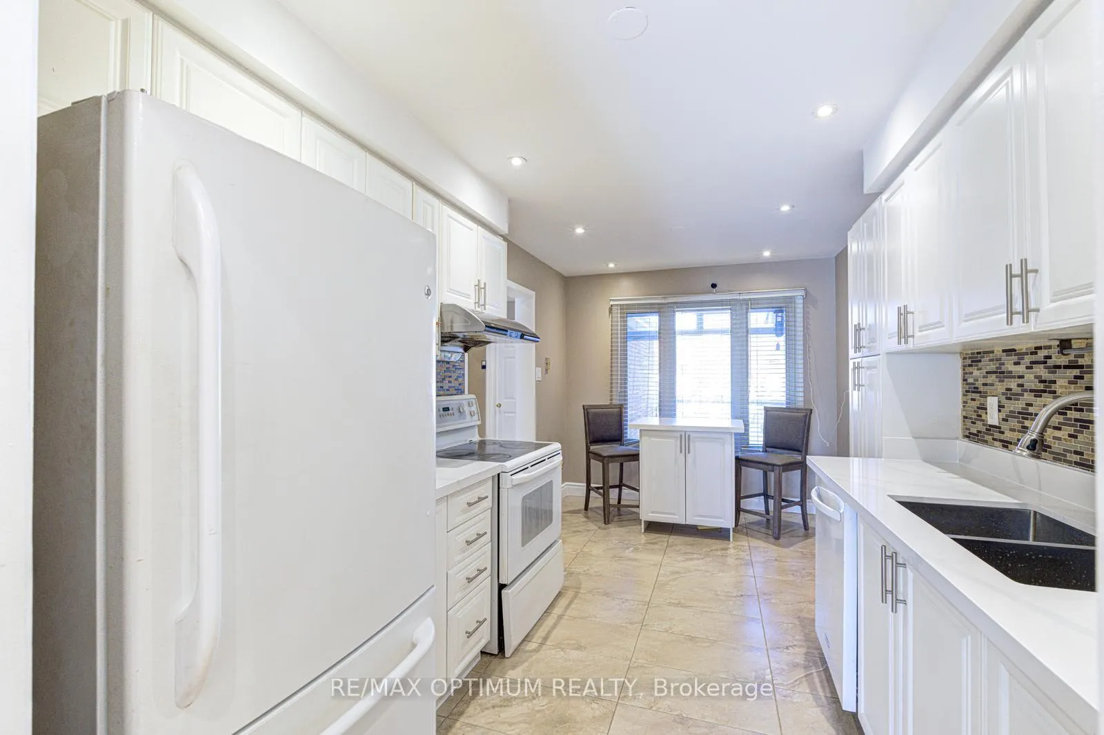 Photo 17 of 53 Dutch Crescent, Brampton, Fletcher's Creek South — HOMEH