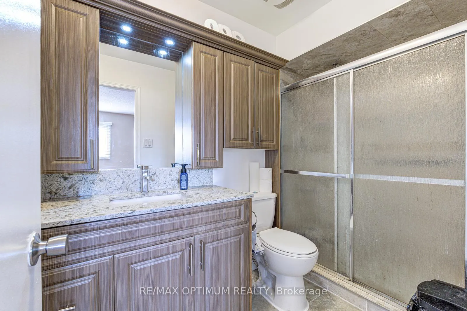Photo 23 of 53 Dutch Crescent, Brampton, Fletcher's Creek South — HOMEH