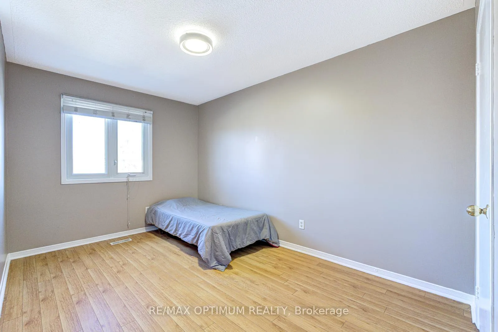 Photo 24 of 53 Dutch Crescent, Brampton, Fletcher's Creek South — HOMEH