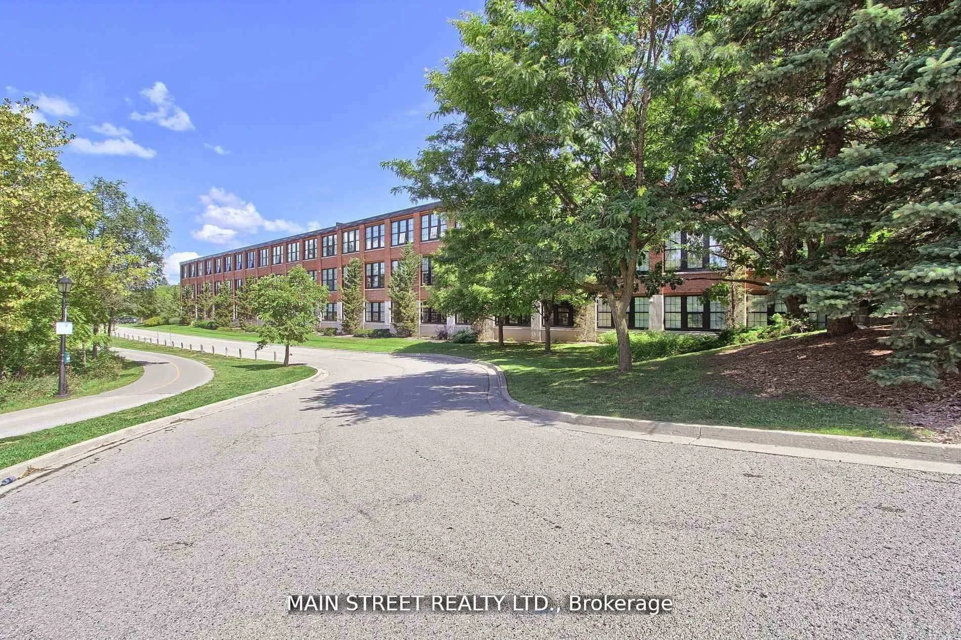 Photo 2 of Unit 310, 543 Timothy Street W, Newmarket, Central Newmarket — HOMEH