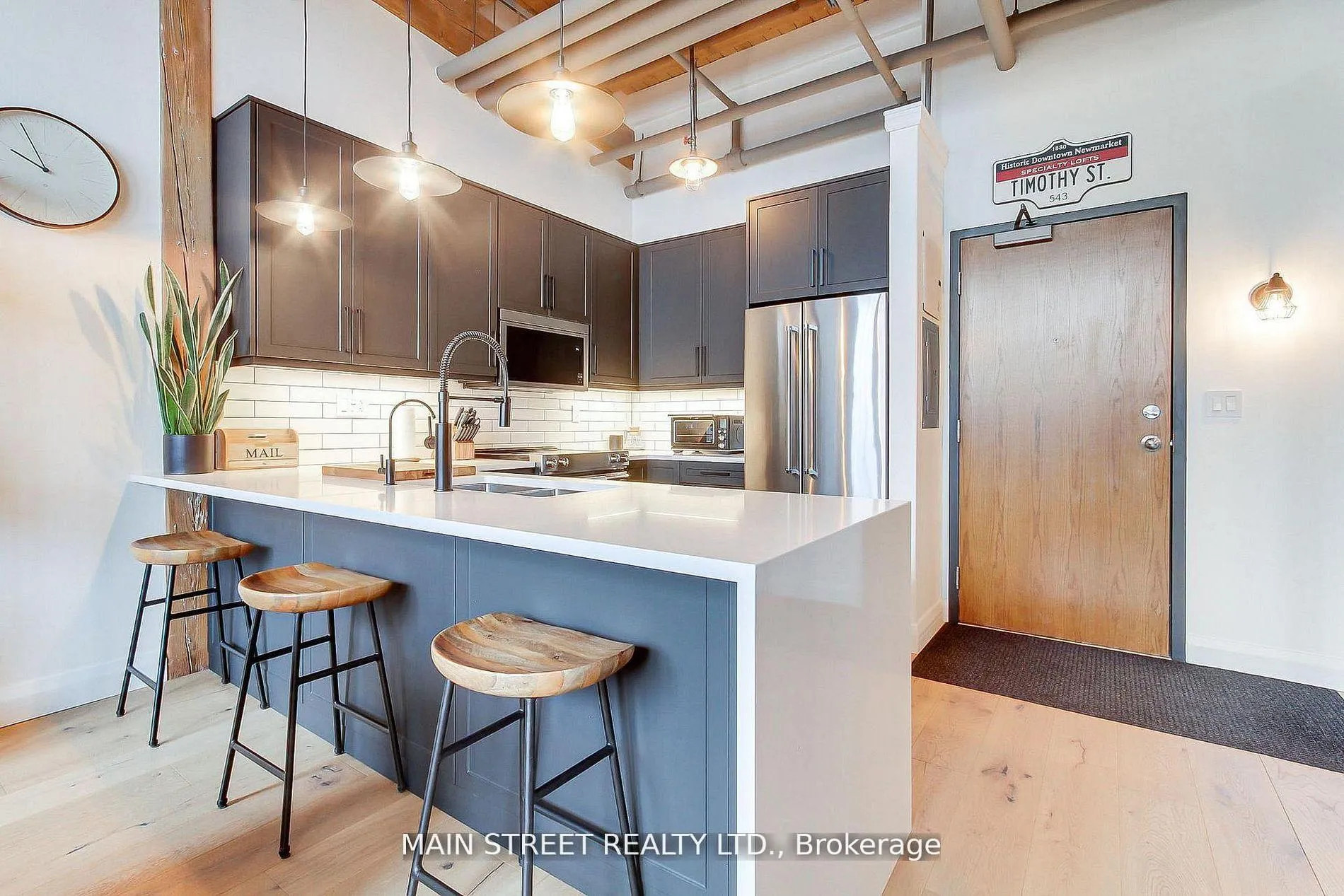 Photo 7 of Unit 310, 543 Timothy Street W, Newmarket, Central Newmarket — HOMEH