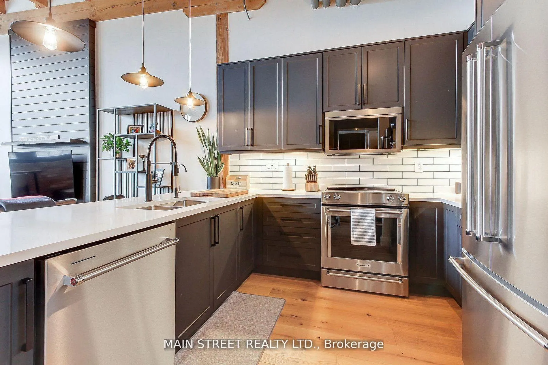 Photo 10 of Unit 310, 543 Timothy Street W, Newmarket, Central Newmarket — HOMEH
