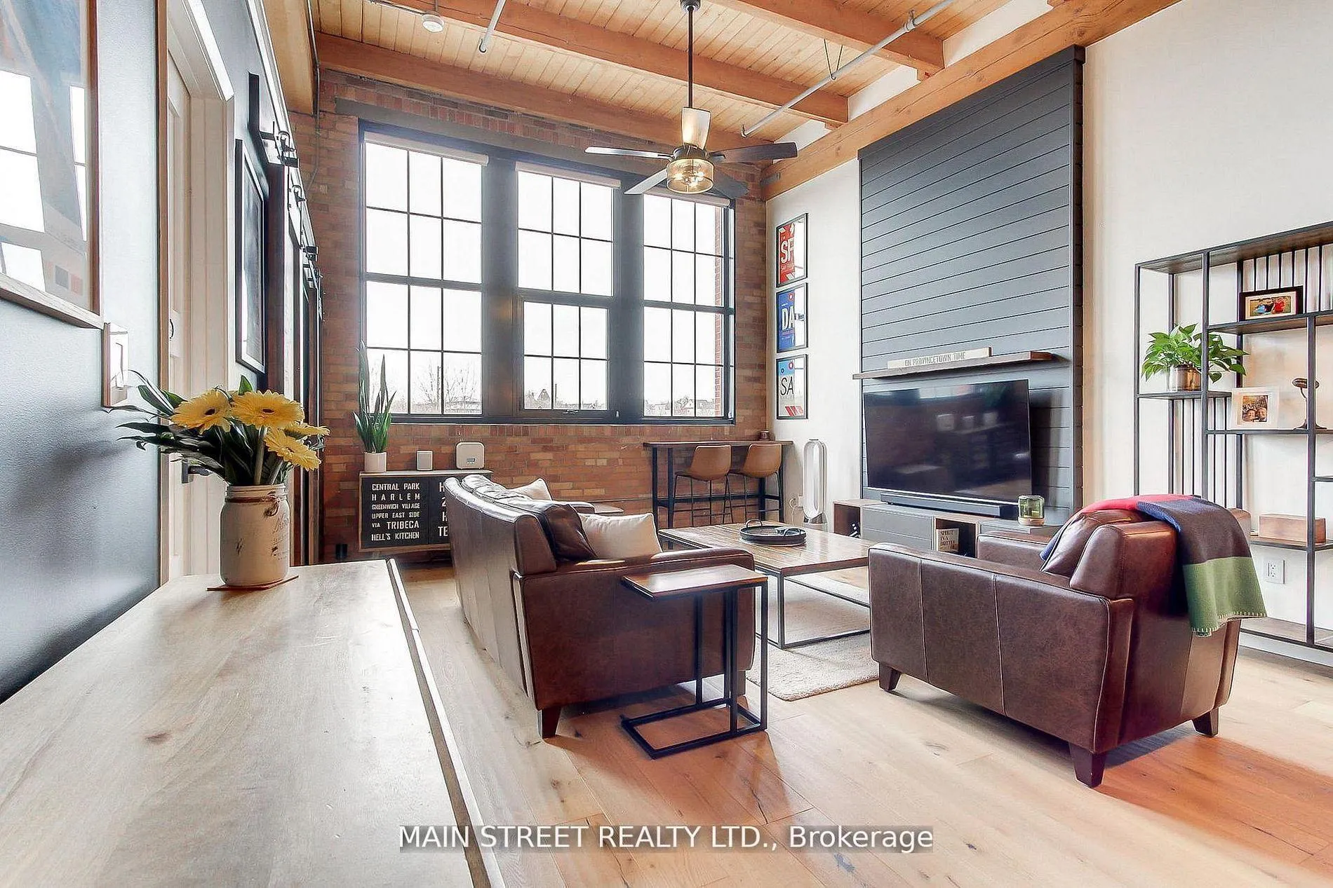 Photo 15 of Unit 310, 543 Timothy Street W, Newmarket, Central Newmarket — HOMEH