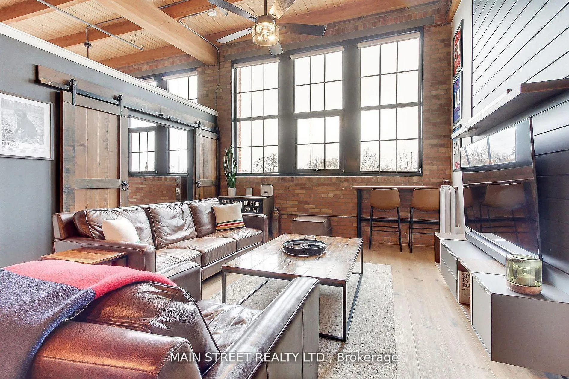 Photo 17 of Unit 310, 543 Timothy Street W, Newmarket, Central Newmarket — HOMEH