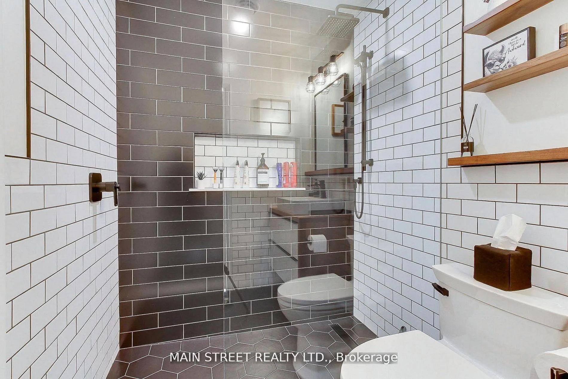 Photo 26 of Unit 310, 543 Timothy Street W, Newmarket, Central Newmarket — HOMEH