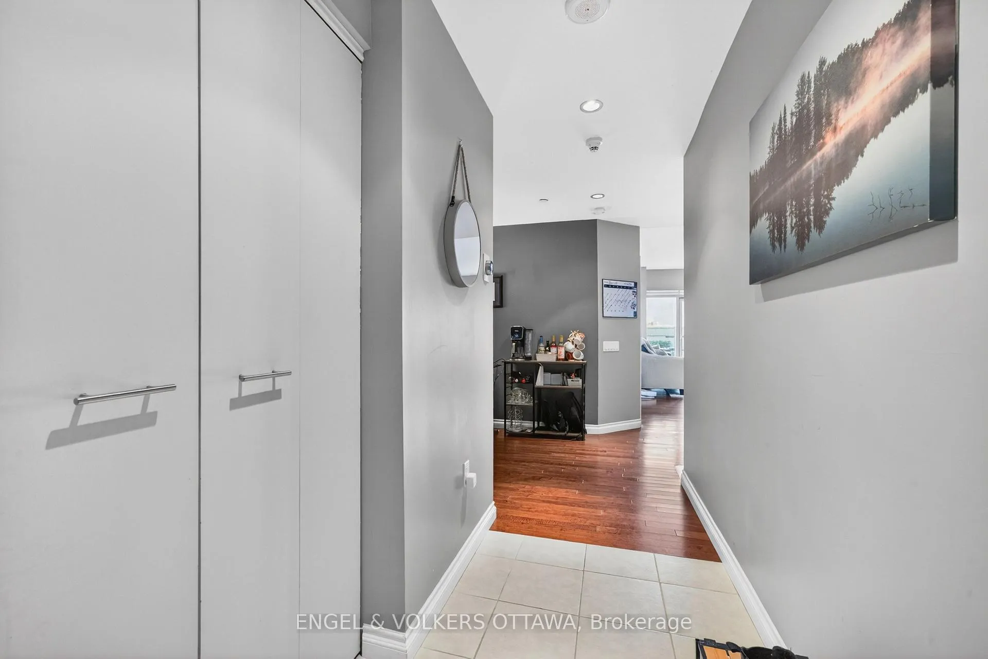 Photo 4 of Unit 407, 90 George Street, Ottawa, Lower Town/Byward Market — HOMEH