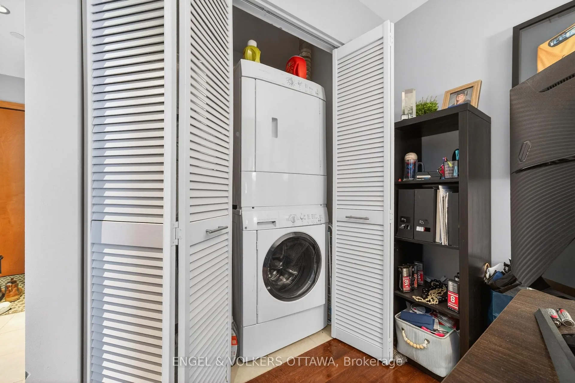 Photo 6 of Unit 407, 90 George Street, Ottawa, Lower Town/Byward Market — HOMEH