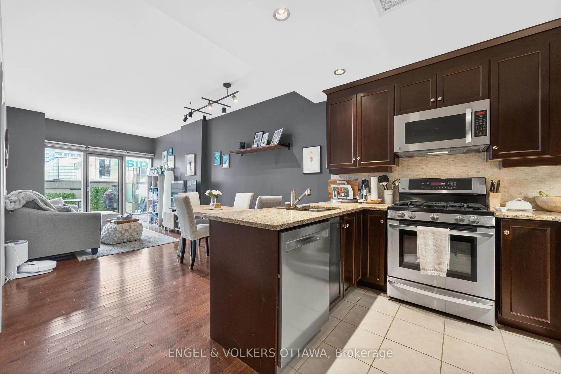 Photo 7 of Unit 407, 90 George Street, Ottawa, Lower Town/Byward Market — HOMEH