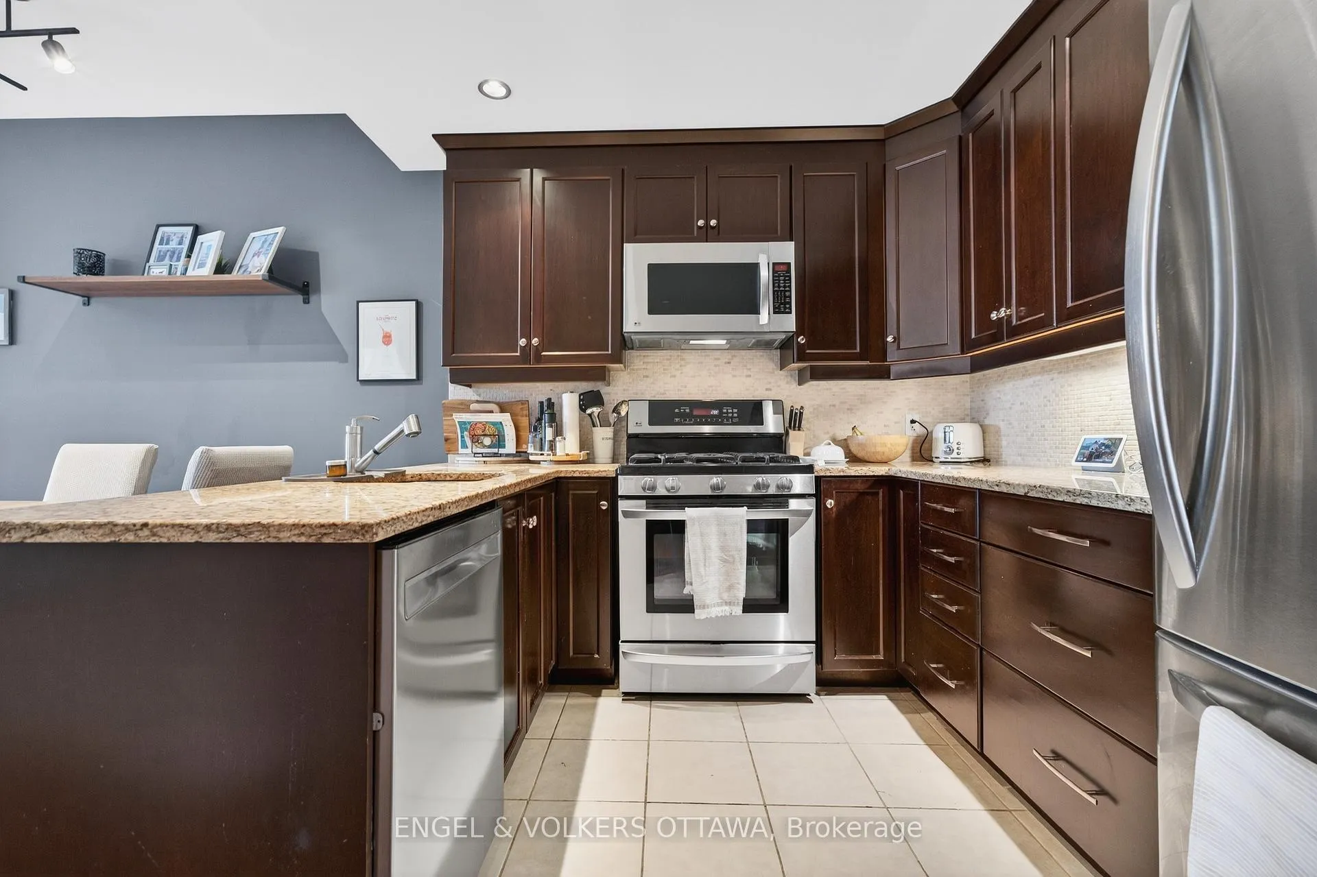 Photo 8 of Unit 407, 90 George Street, Ottawa, Lower Town/Byward Market — HOMEH