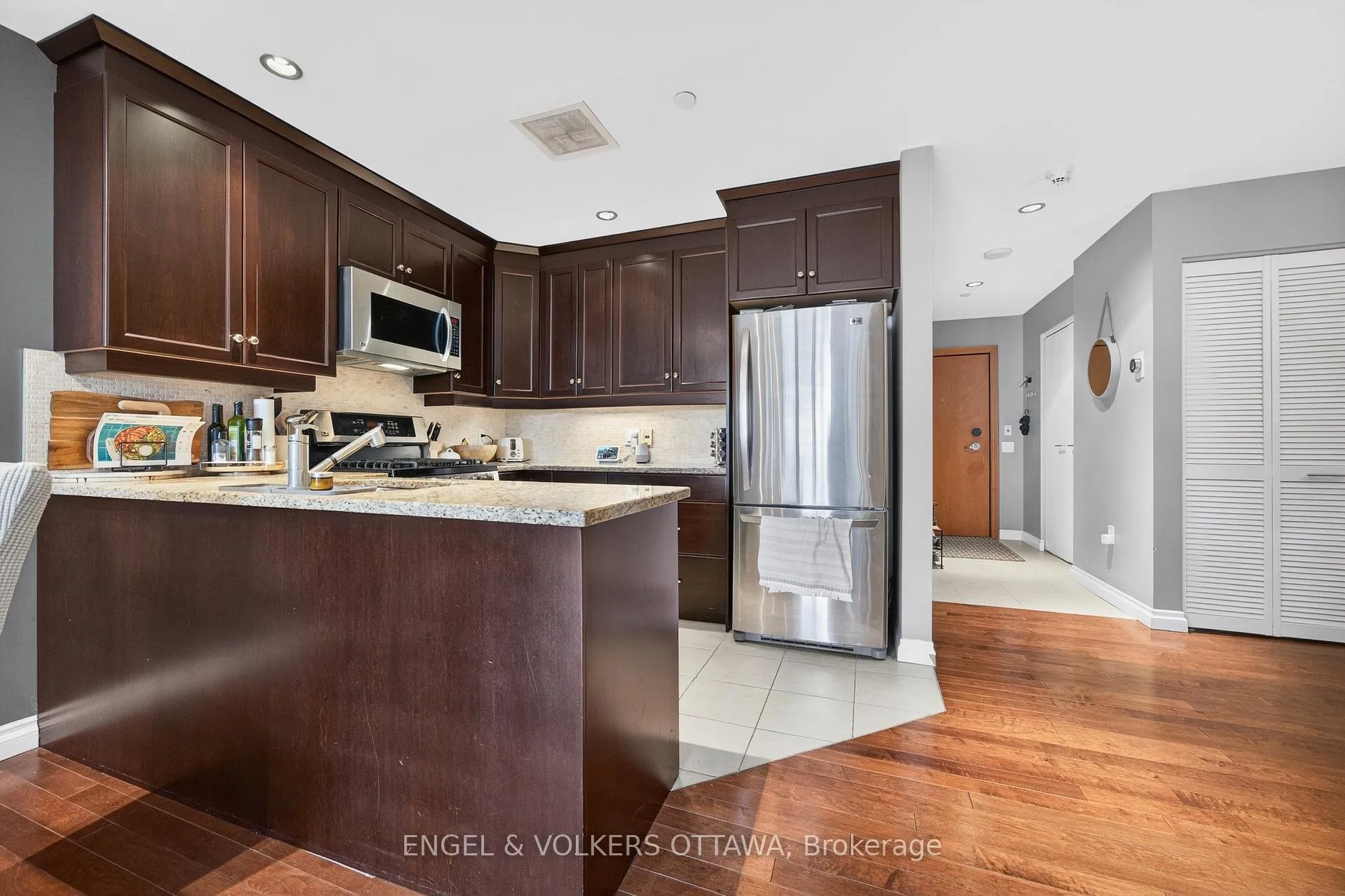 Photo 9 of Unit 407, 90 George Street, Ottawa, Lower Town/Byward Market — HOMEH