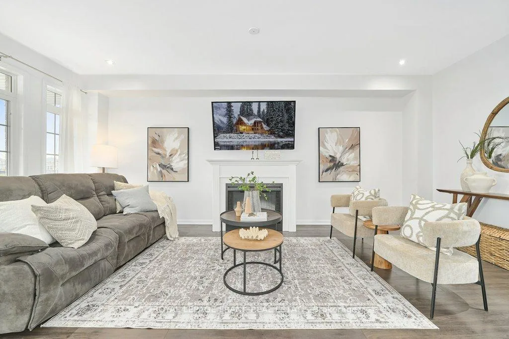 Photo 7 of 10 Drayton Avenue, Ajax, Northwest Ajax — HOMEH