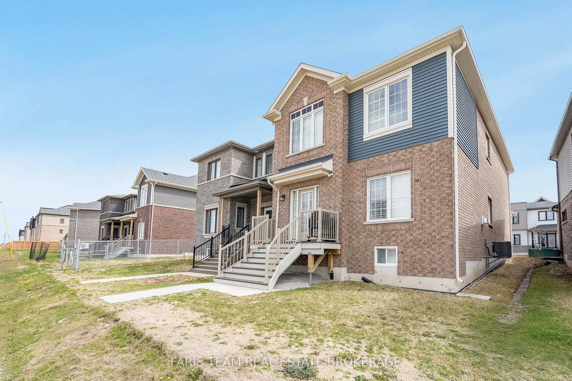 Photo 37 of 27 Harvest Crescent, Barrie, Rural Barrie Southeast — HOMEH