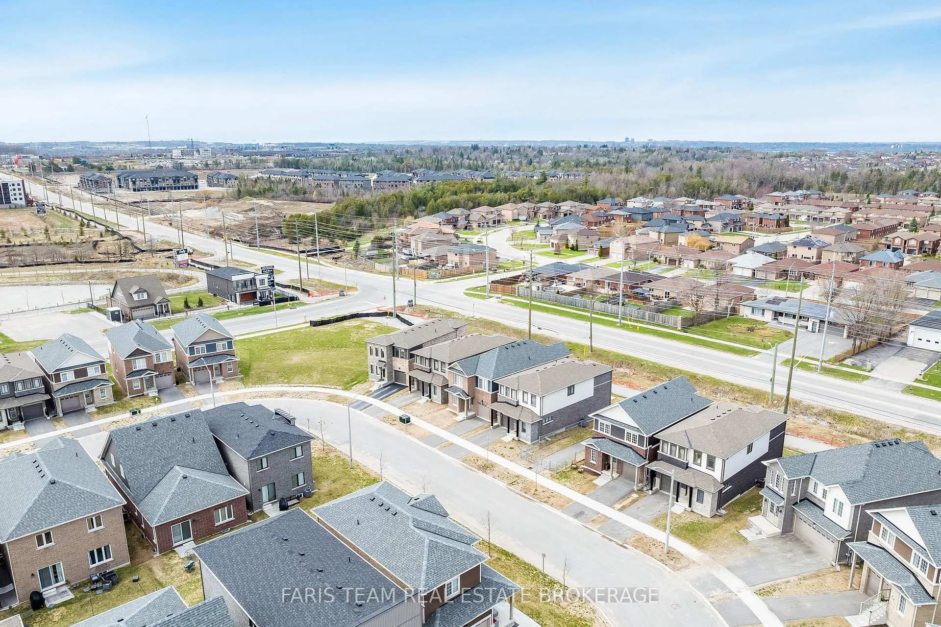 Photo 40 of 27 Harvest Crescent, Barrie, Rural Barrie Southeast — HOMEH