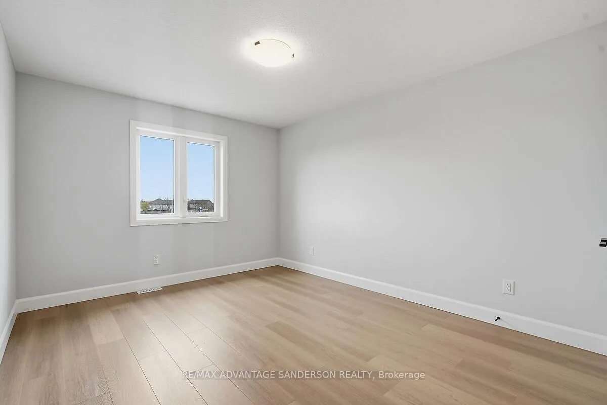 Photo 32 of 177 Bowman Drive, Middlesex Centre, Ilderton — HOMEH