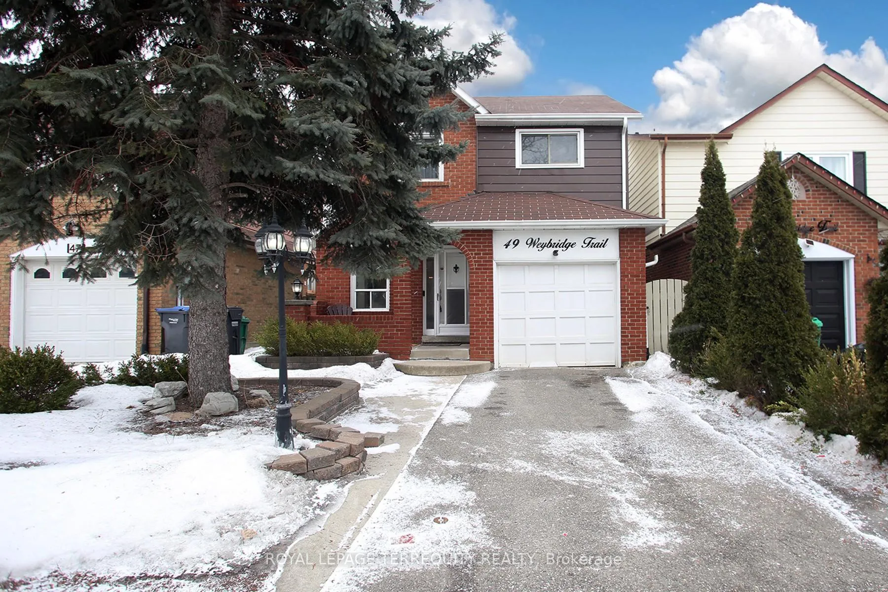 Photo 1 of 49 Weybridge Trail, Brampton, Madoc — HOMEH
