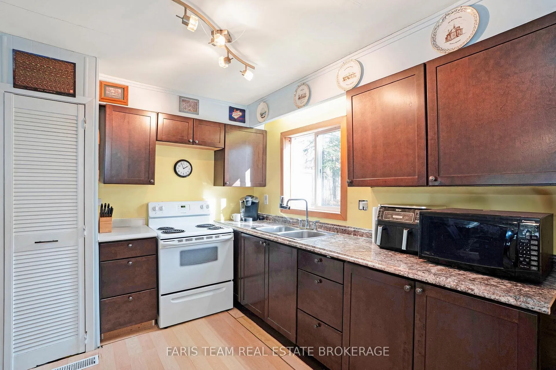 Photo 7 of 2235 Ron Jones Road E5, Tay, Rural Tay — HOMEH
