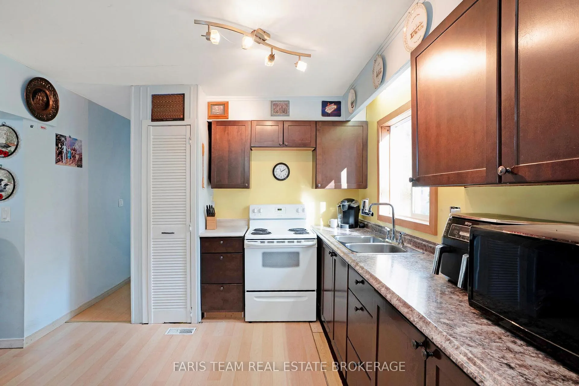 Photo 8 of 2235 Ron Jones Road E5, Tay, Rural Tay — HOMEH