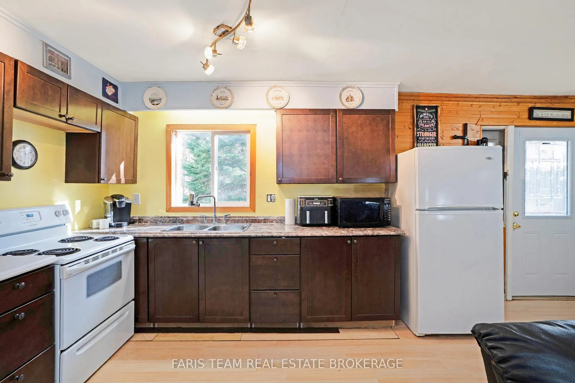 Photo 9 of 2235 Ron Jones Road E5, Tay, Rural Tay — HOMEH