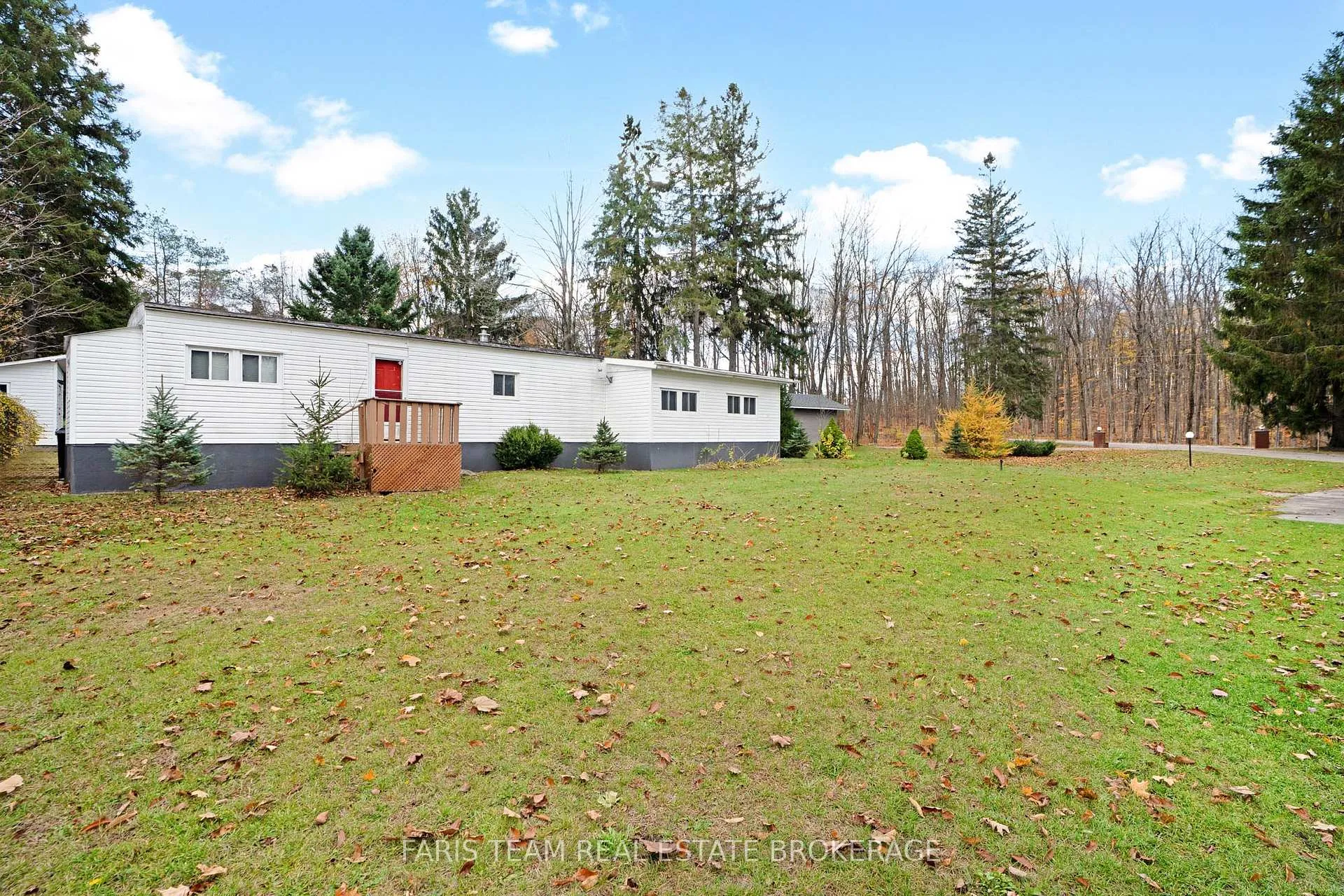 Photo 23 of 2235 Ron Jones Road E5, Tay, Rural Tay — HOMEH