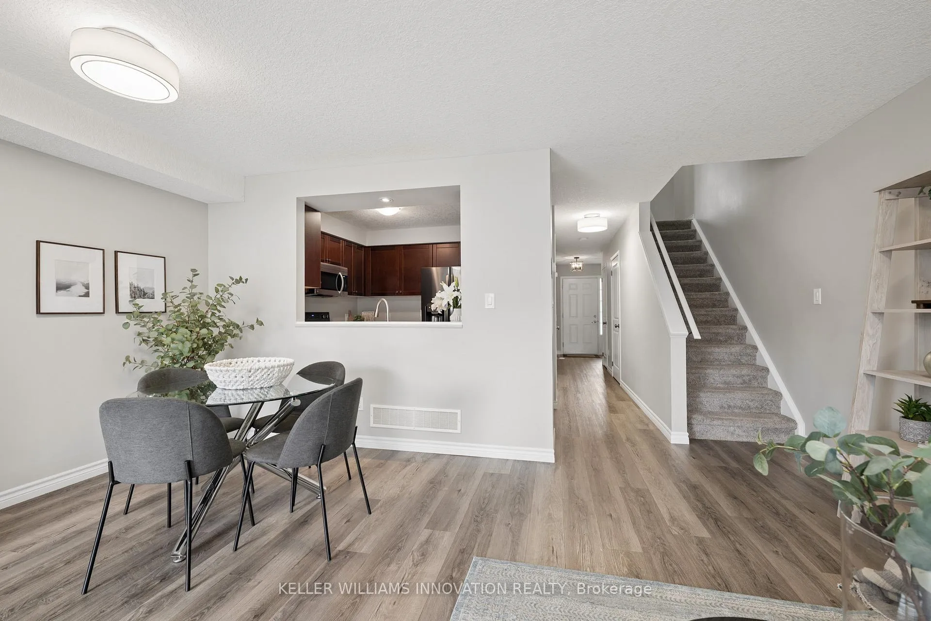Photo 6 of 951 Zeller Crescent, Kitchener — HOMEH