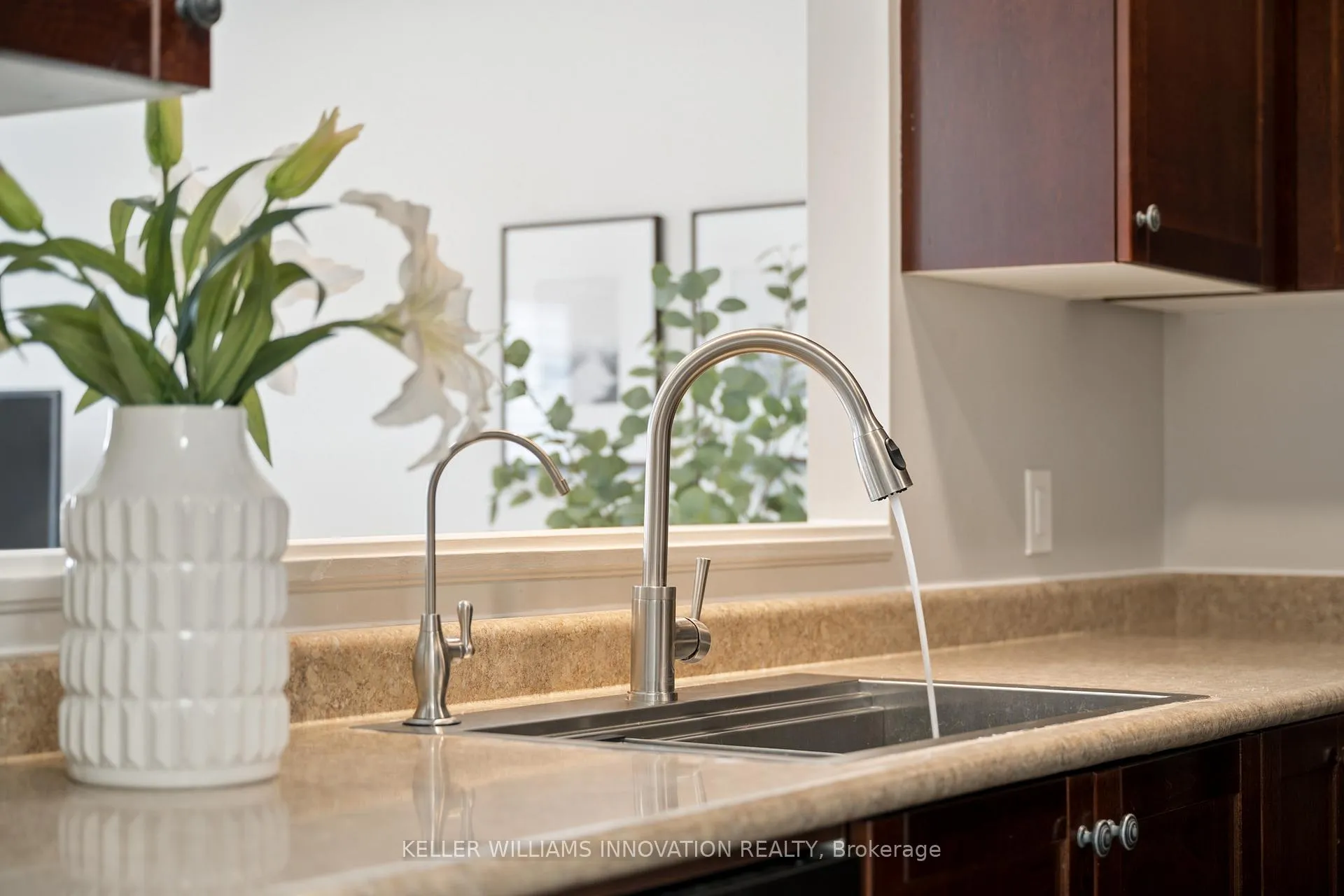 Photo 15 of 951 Zeller Crescent, Kitchener — HOMEH