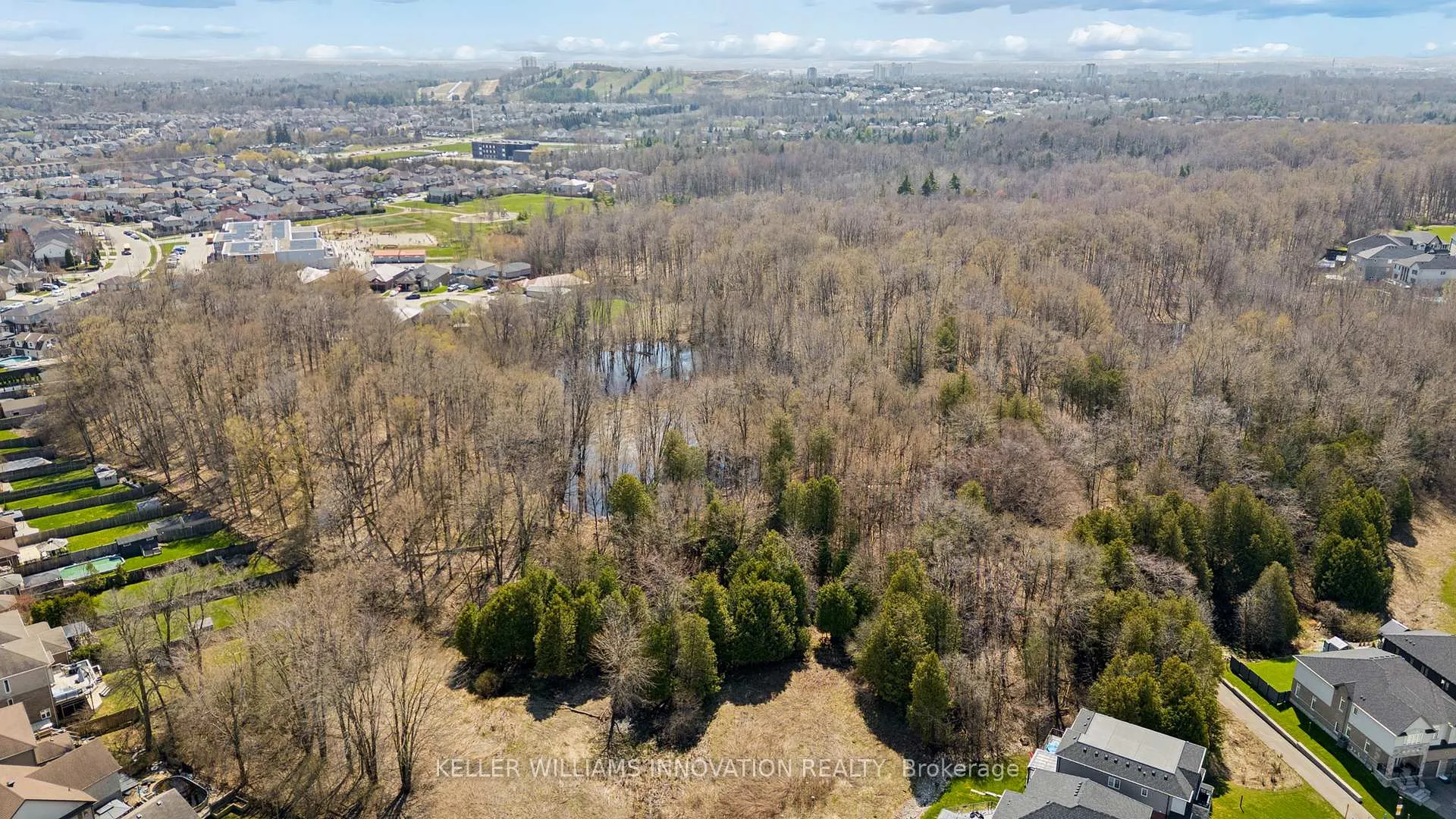 Photo 37 of 951 Zeller Crescent, Kitchener — HOMEH