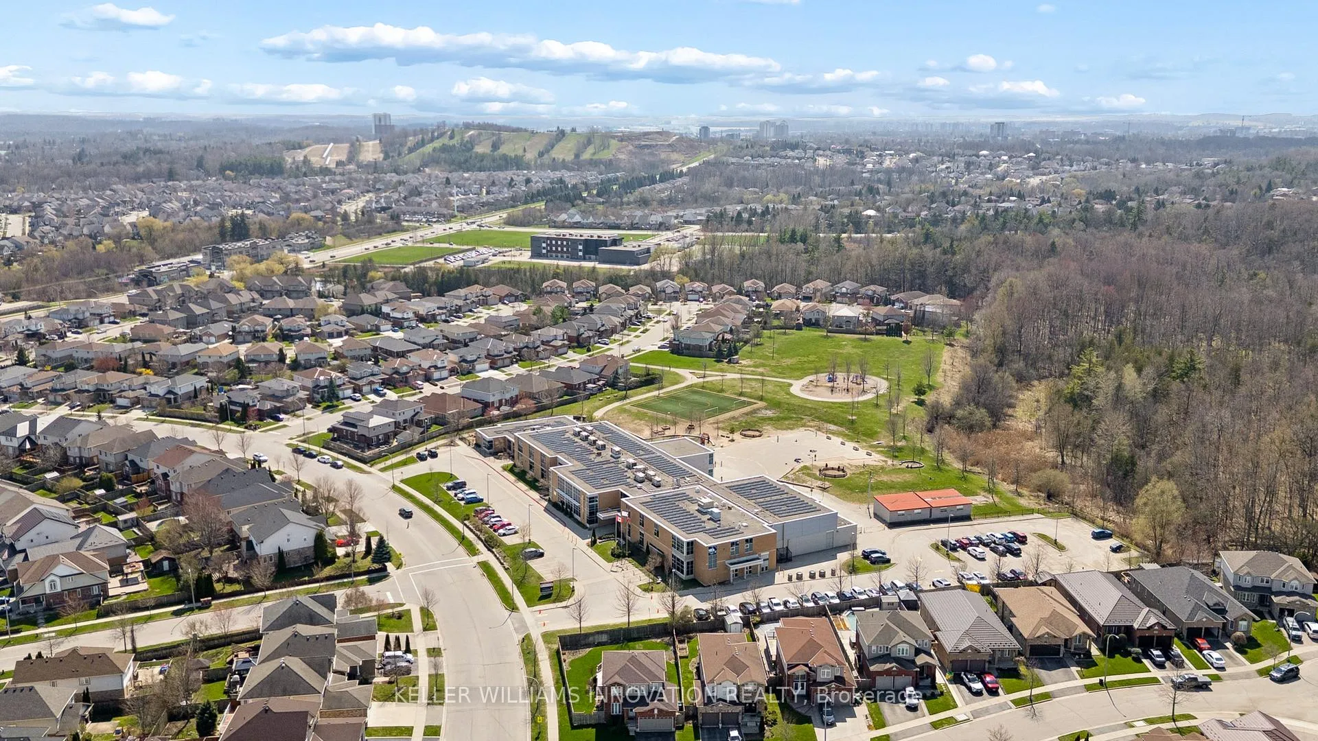 Photo 39 of 951 Zeller Crescent, Kitchener — HOMEH