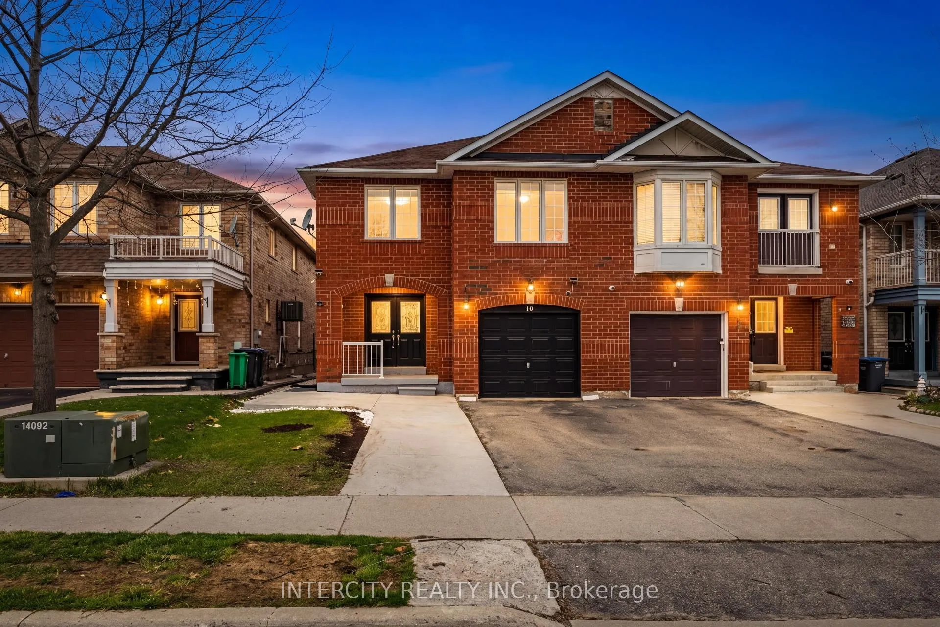 Photo 1 of 10 Capistro Street, Brampton, Fletcher's Meadow — HOMEH