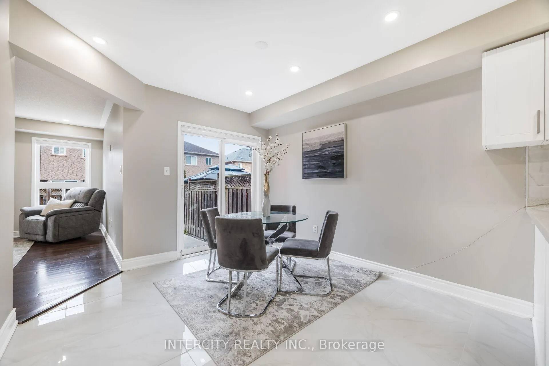 Photo 16 of 10 Capistro Street, Brampton, Fletcher's Meadow — HOMEH